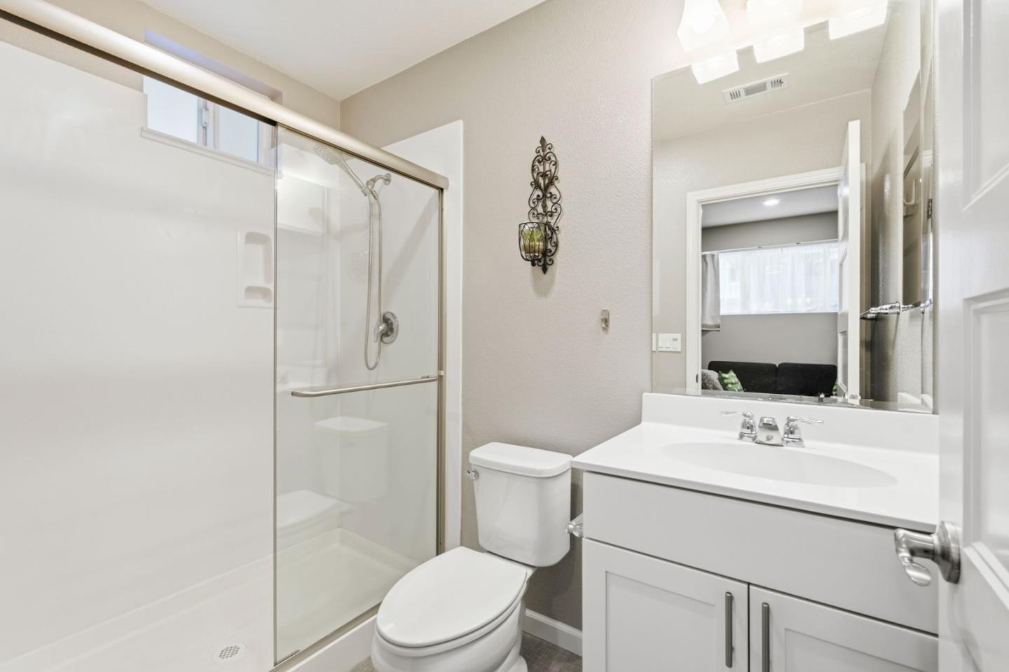 132 Llano De Los Robles AVE
