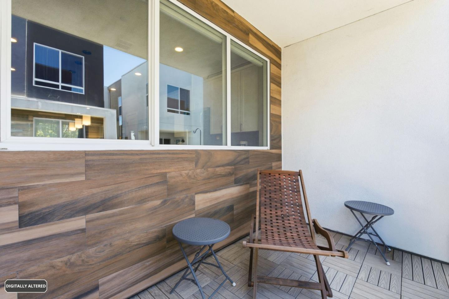 132 Llano De Los Robles AVE
