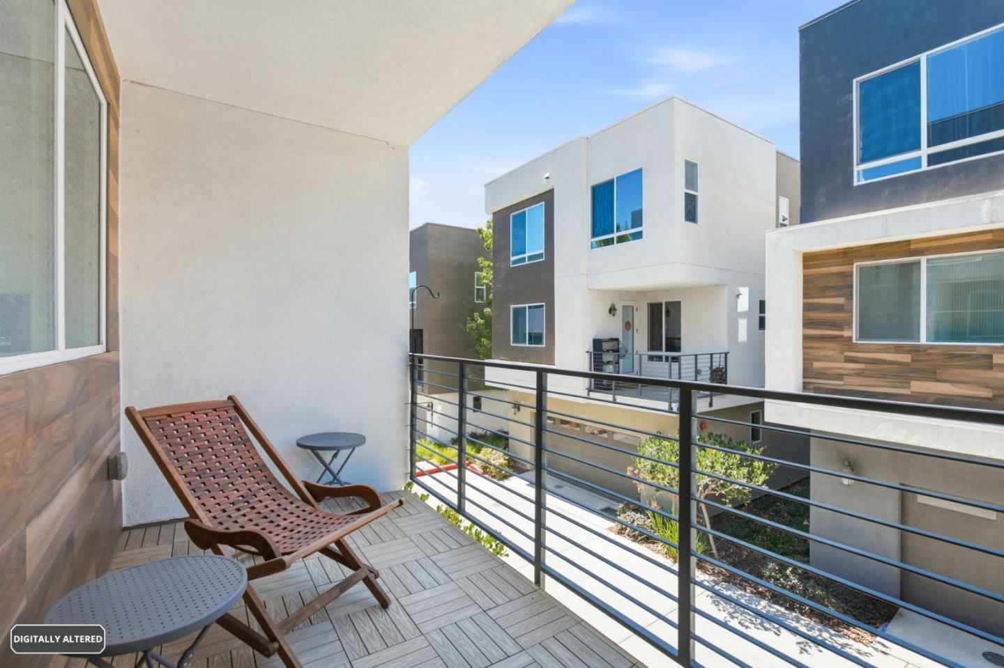 132 Llano De Los Robles AVE