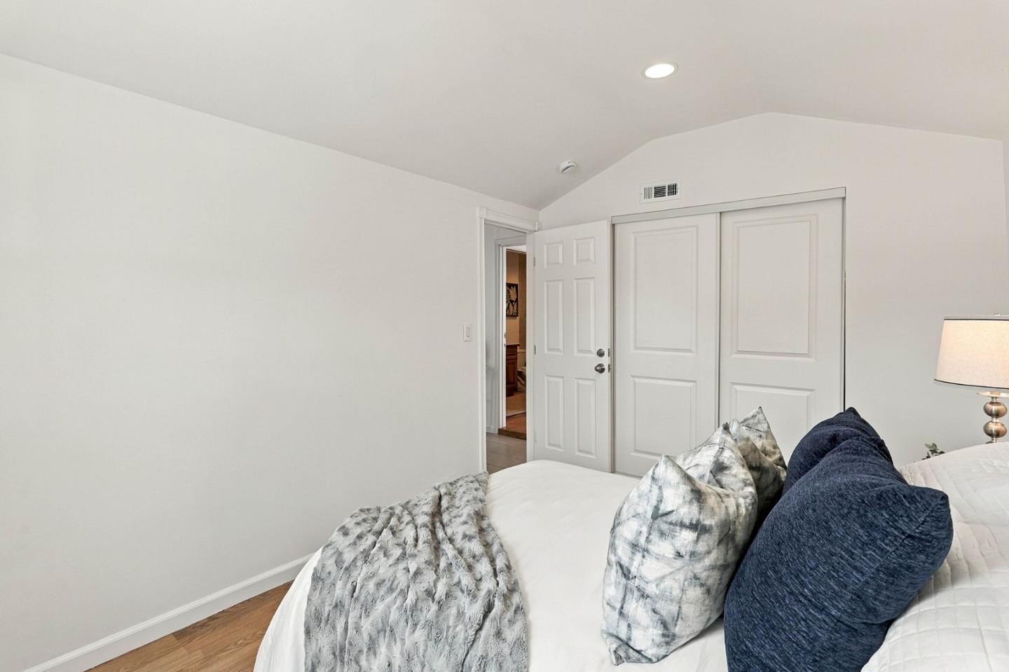 1001 Obrien CT