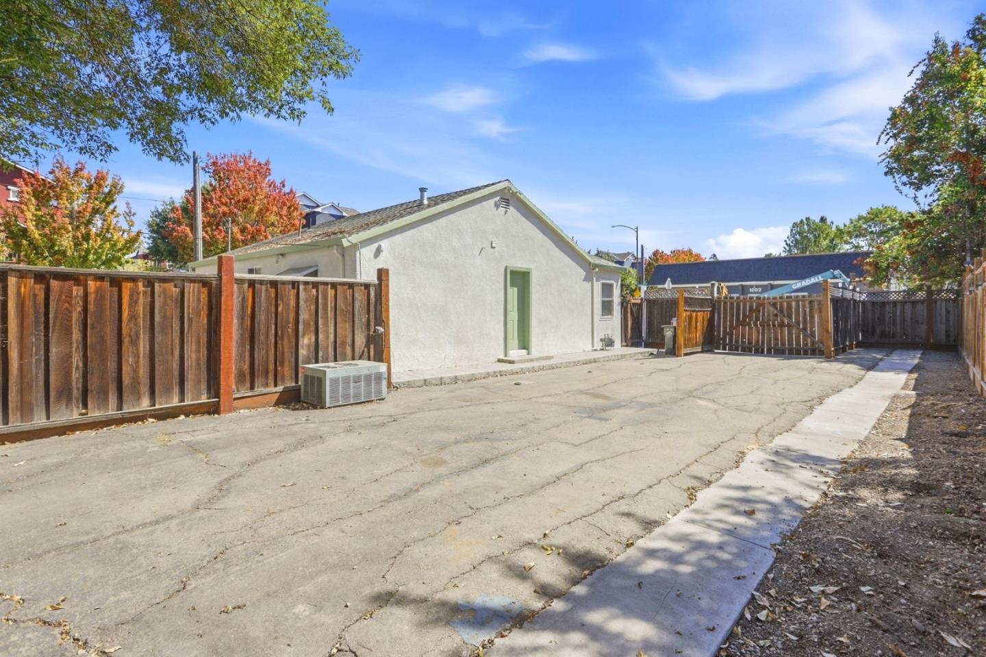1001 Obrien CT