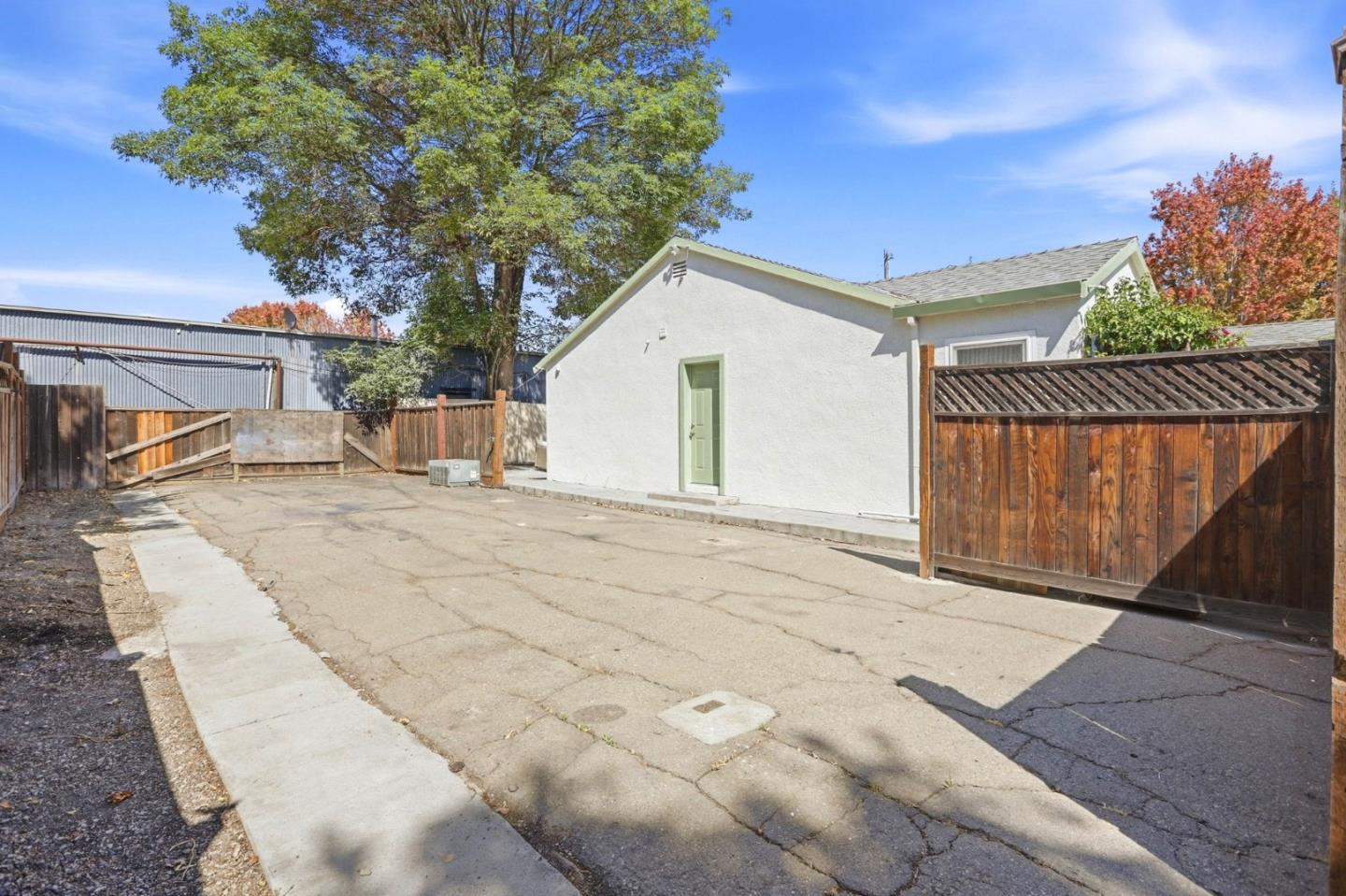 1001 Obrien CT