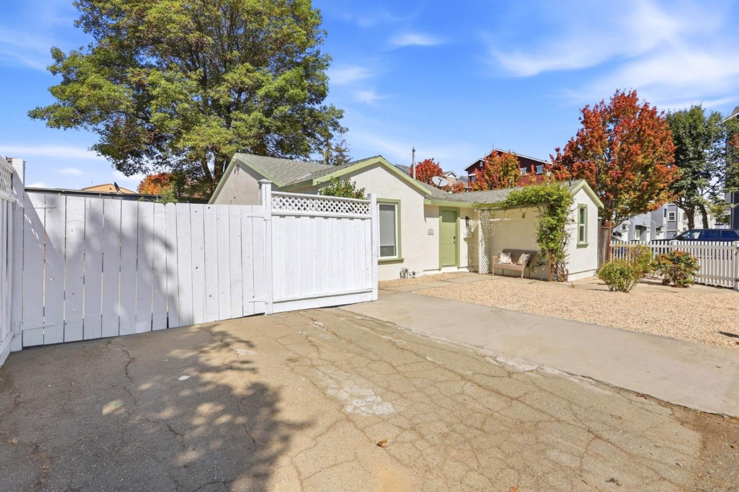 1001 Obrien CT