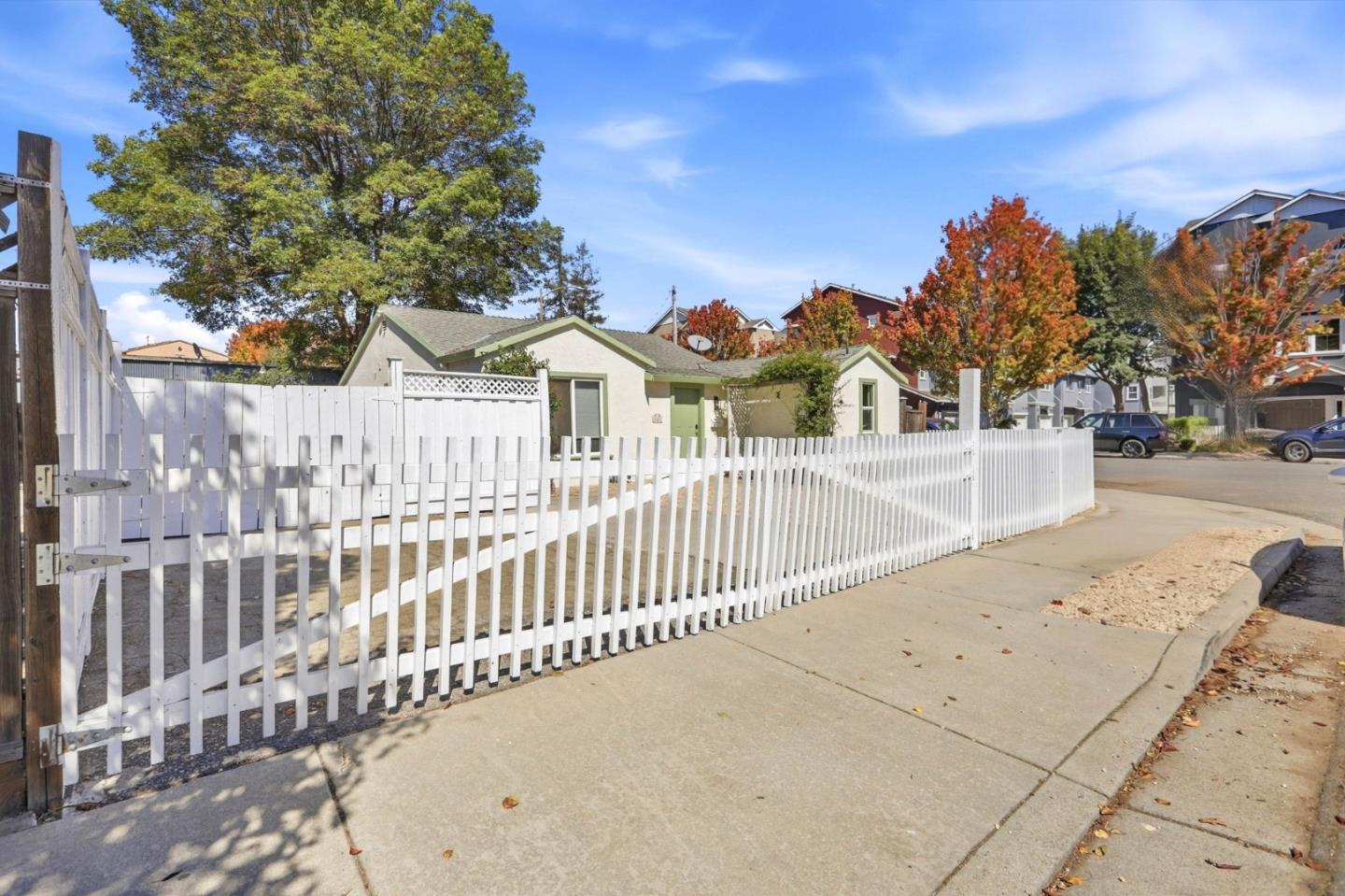 1001 Obrien CT