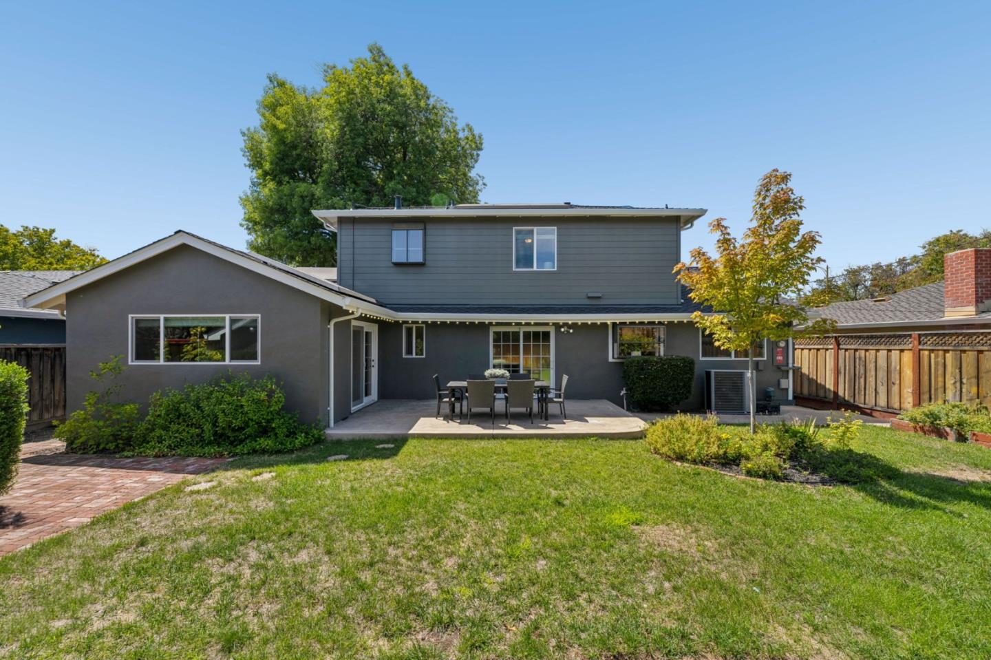 5432 Escover LN