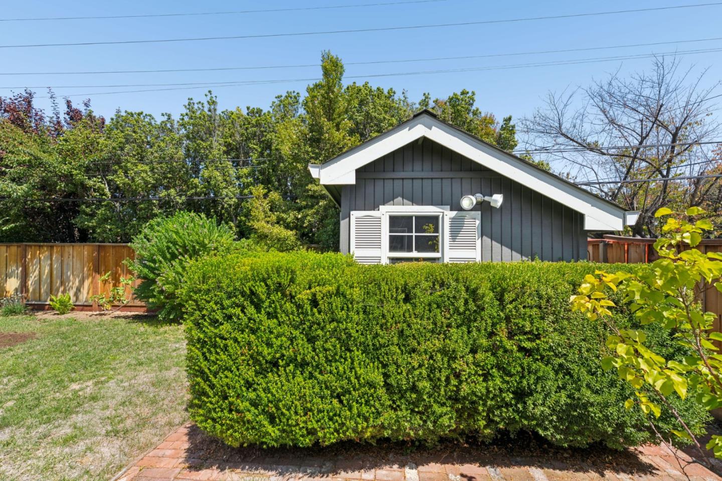 5432 Escover LN