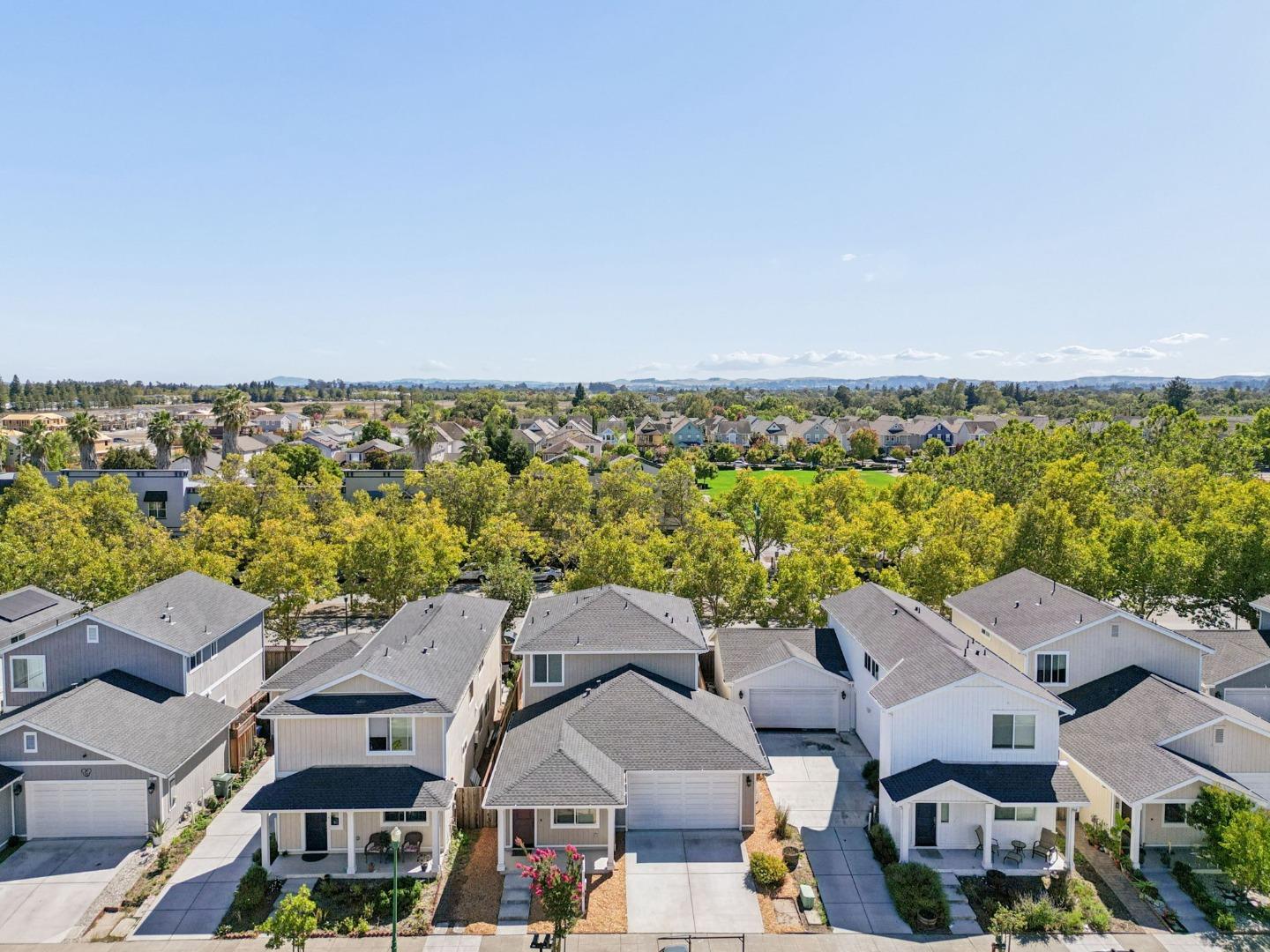 3807 Louis Krohn DR