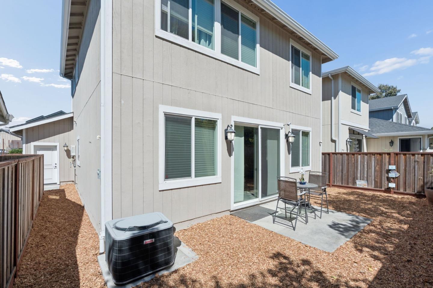 3807 Louis Krohn DR