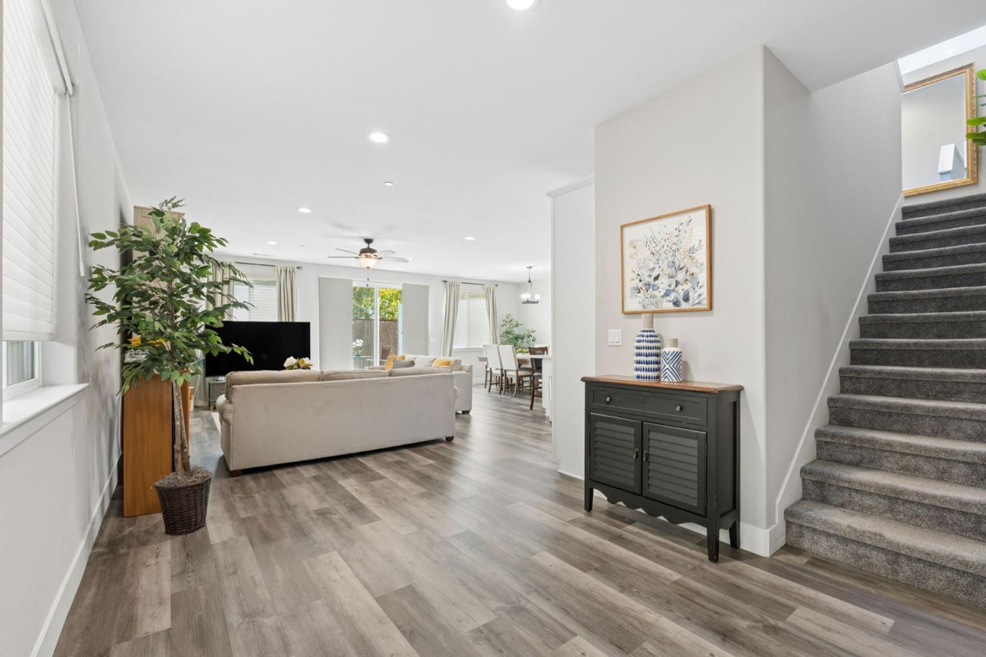 3807 Louis Krohn DR