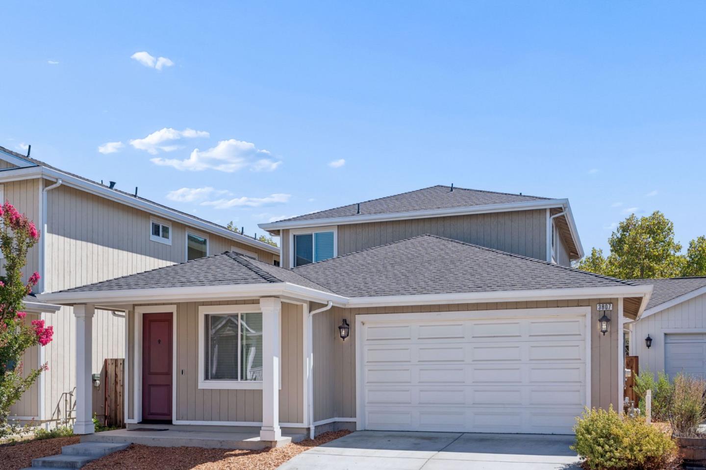 3807 Louis Krohn DR