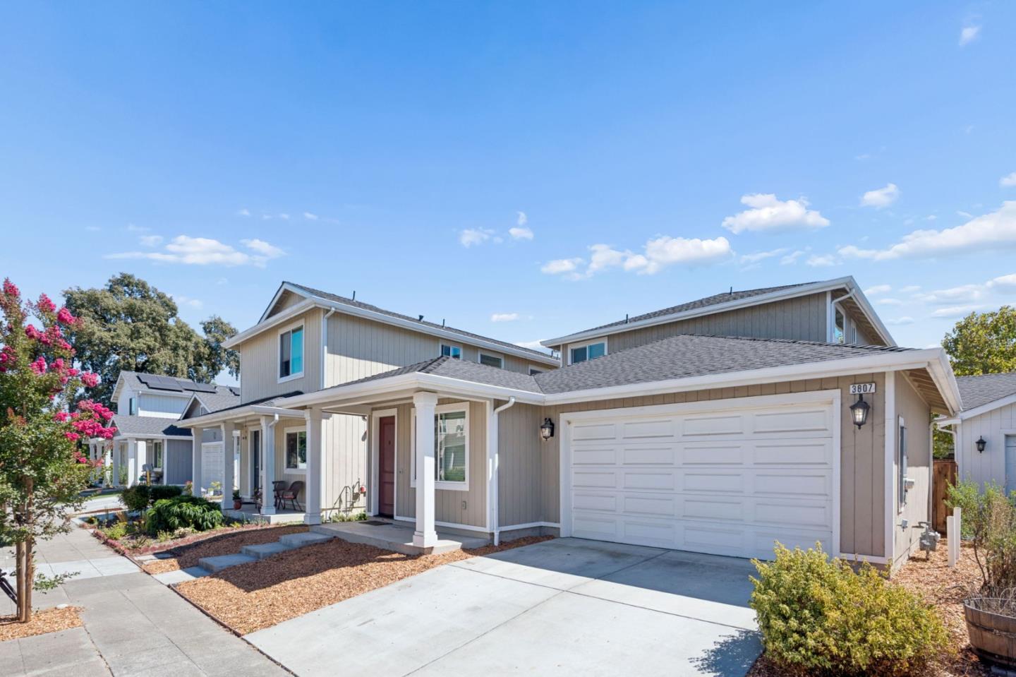 3807 Louis Krohn DR