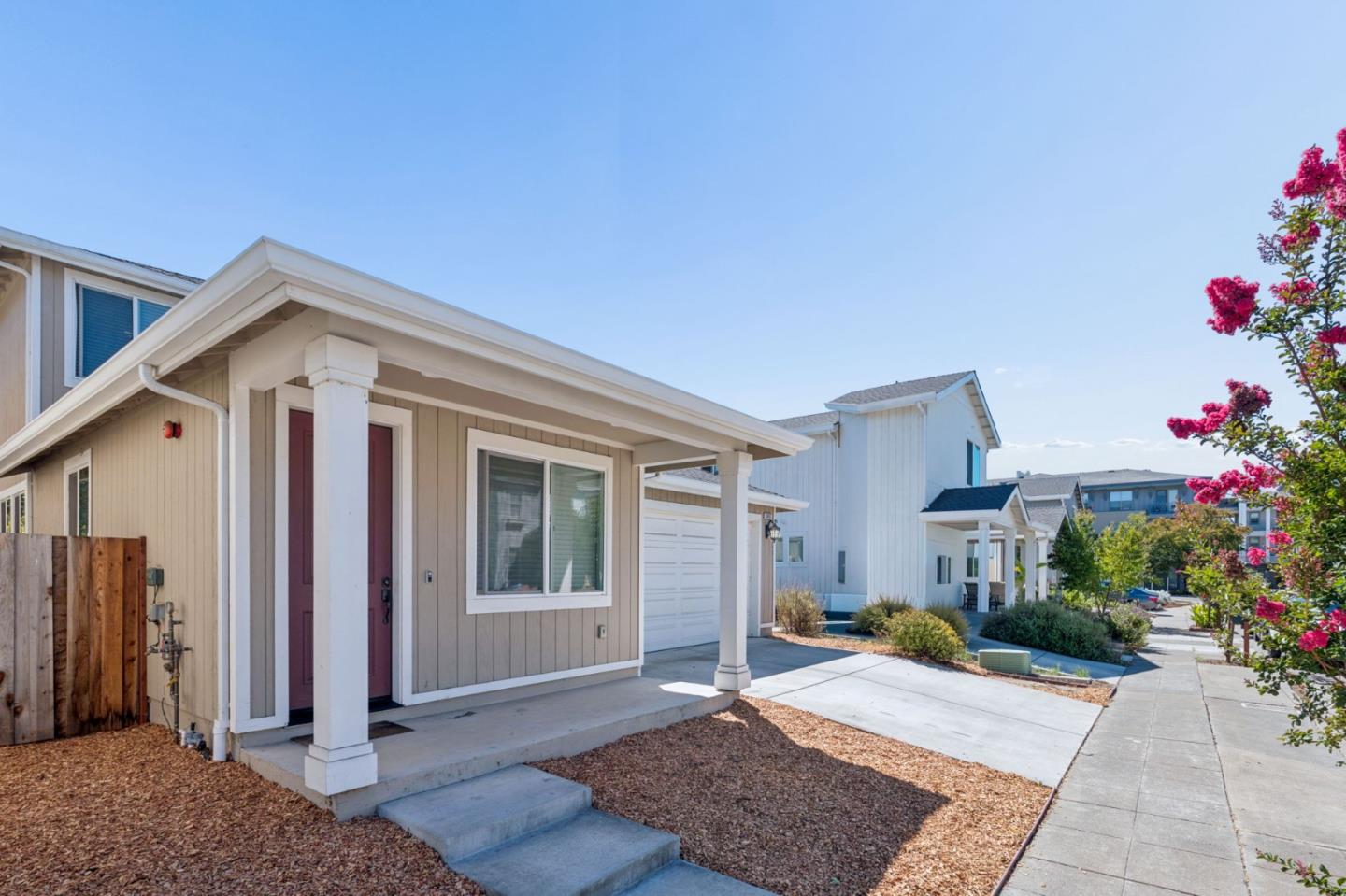 3807 Louis Krohn DR