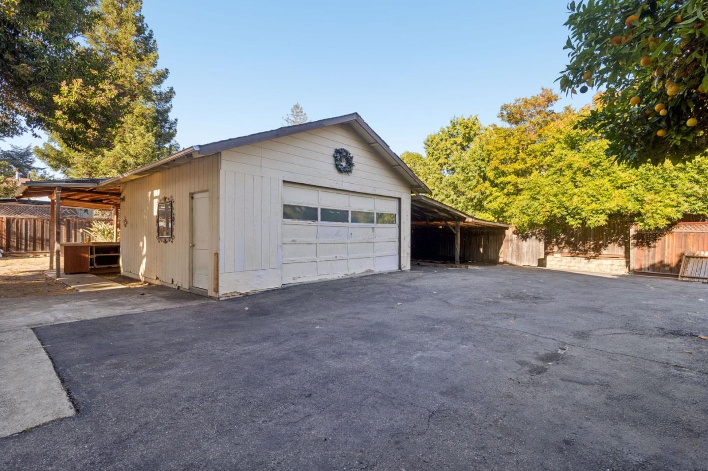 1551 Walters AVE