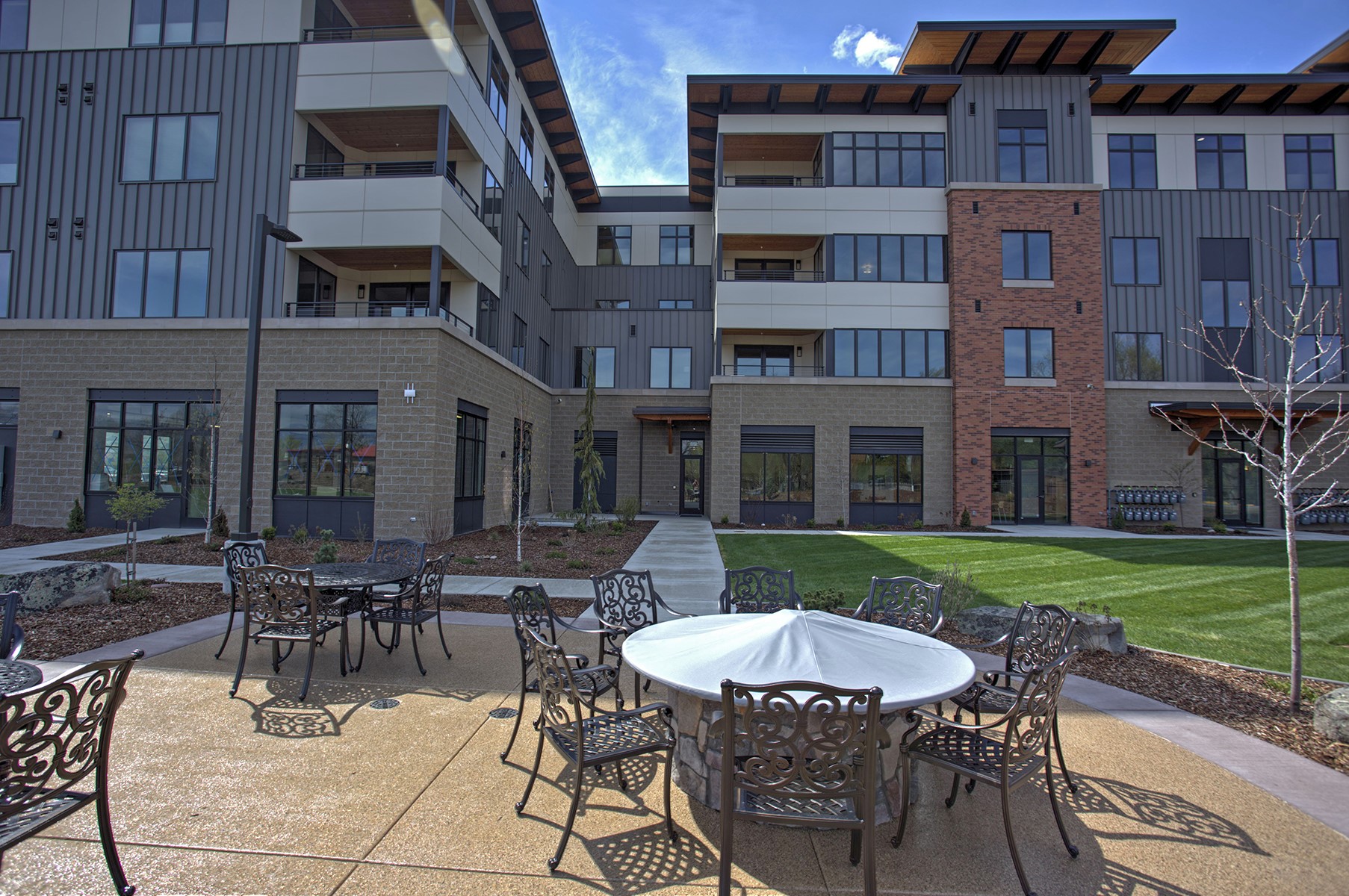 2625 Dearborn Avenue 207