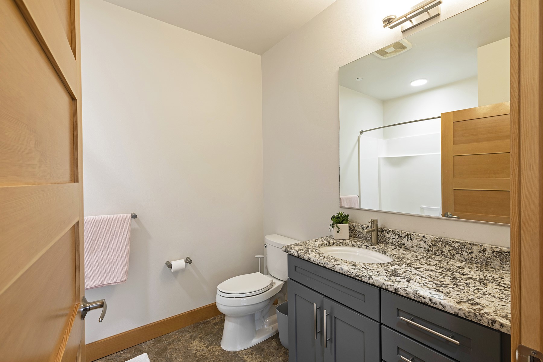 2625 Dearborn Avenue 207