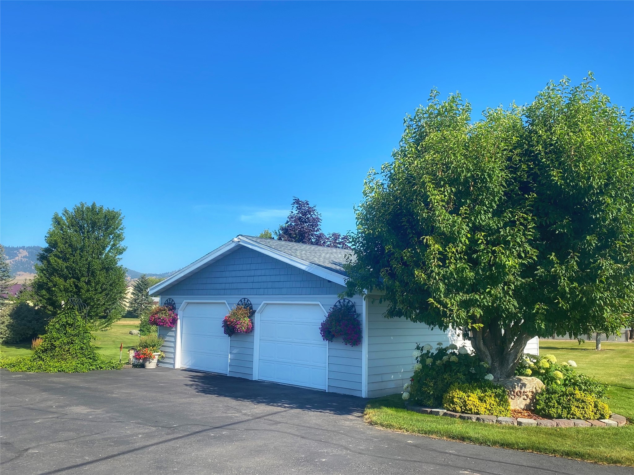 33953 & 33989 Fox Road