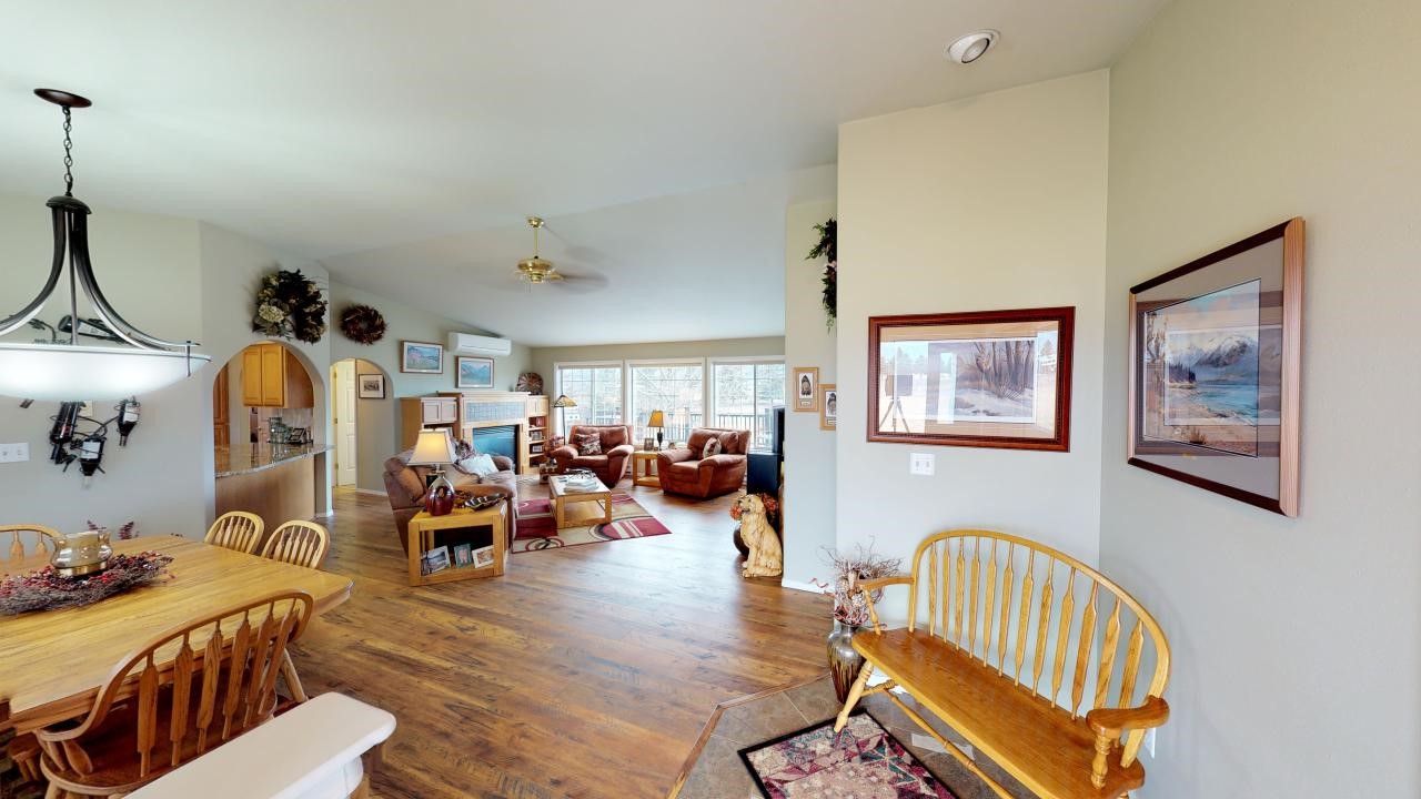 33953 & 33989 Fox Road