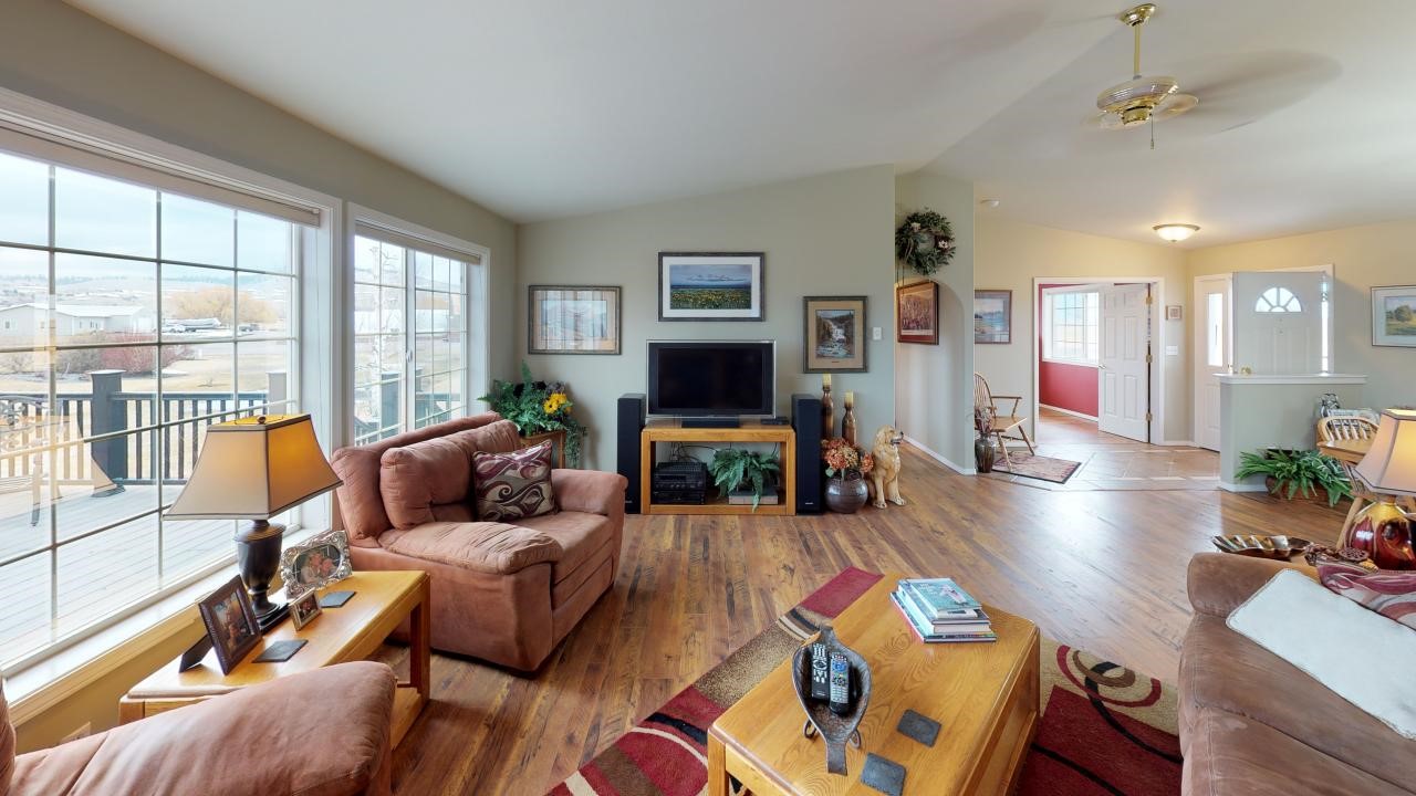 33953 & 33989 Fox Road