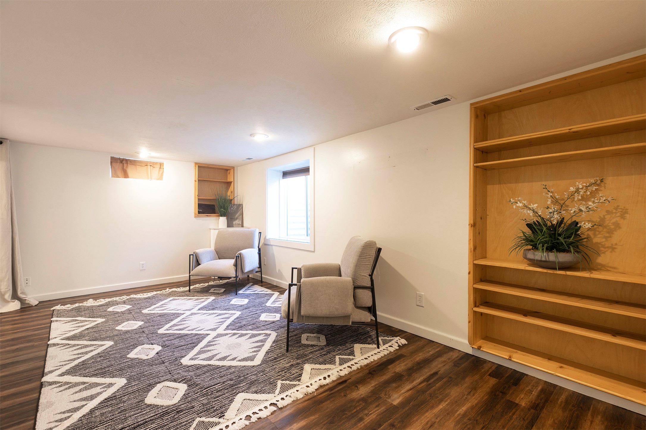 1423 S 4th Street W