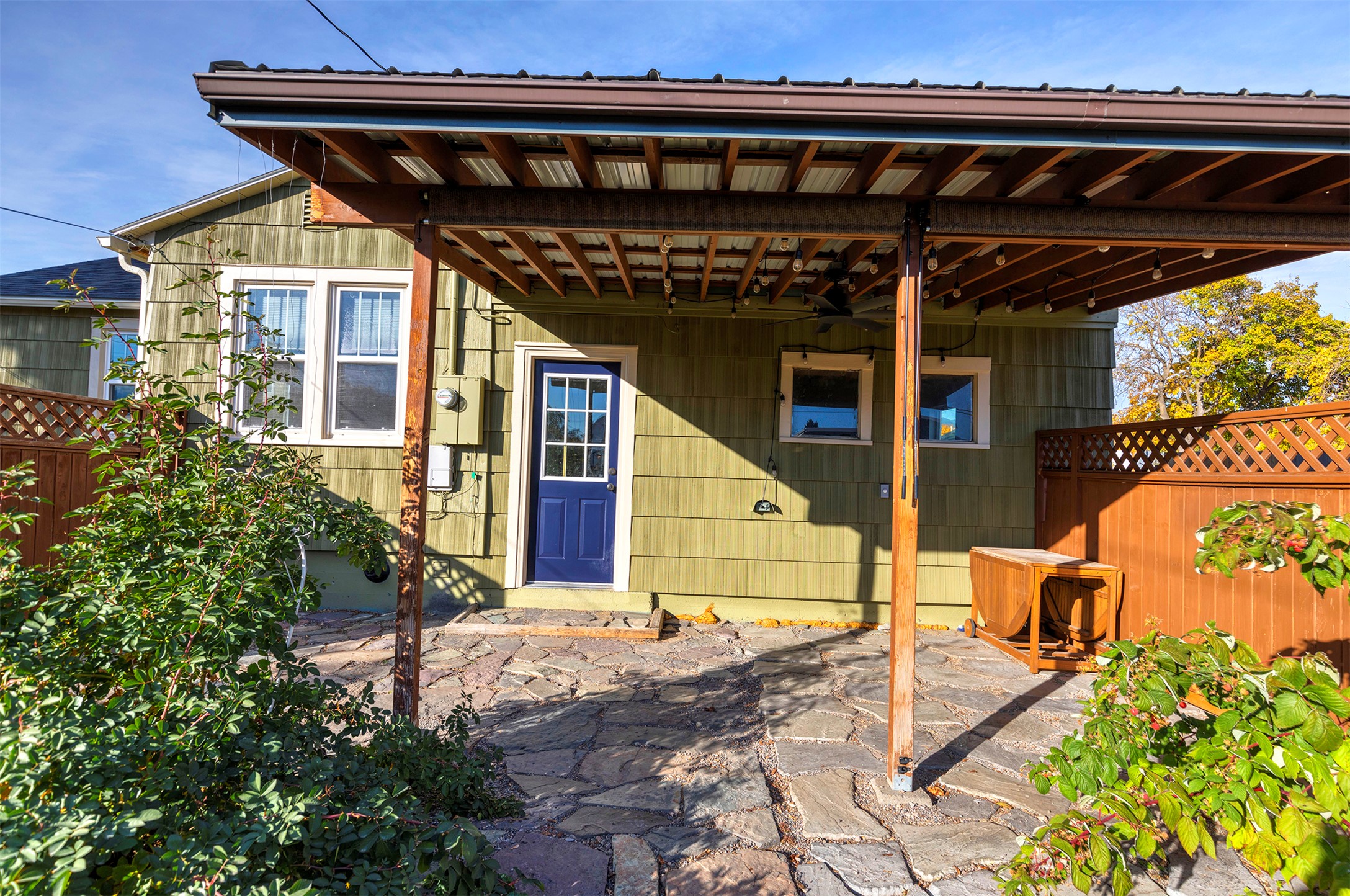1423 S 4th Street W