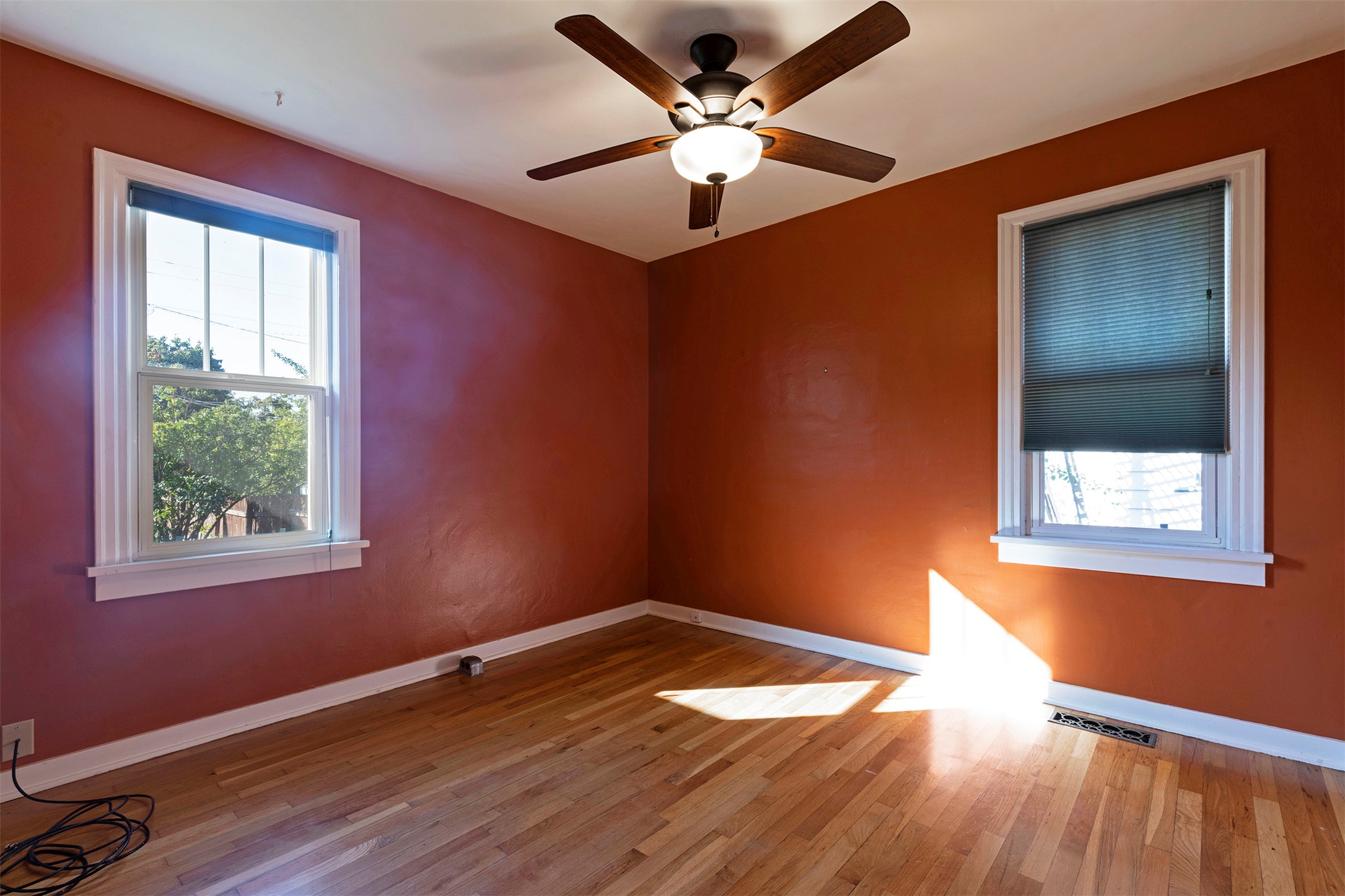 1423 S 4th Street W