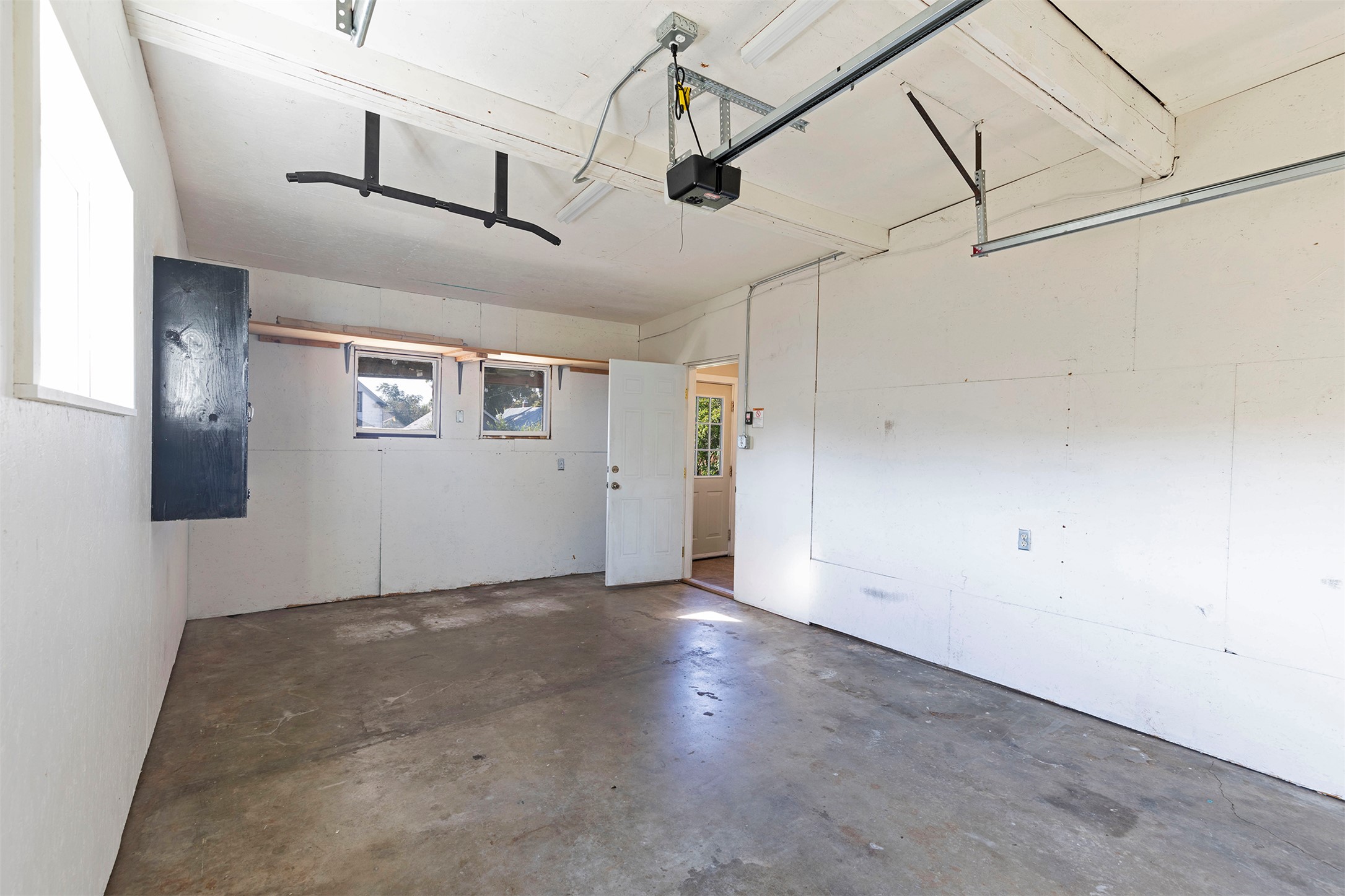 1423 S 4th Street W