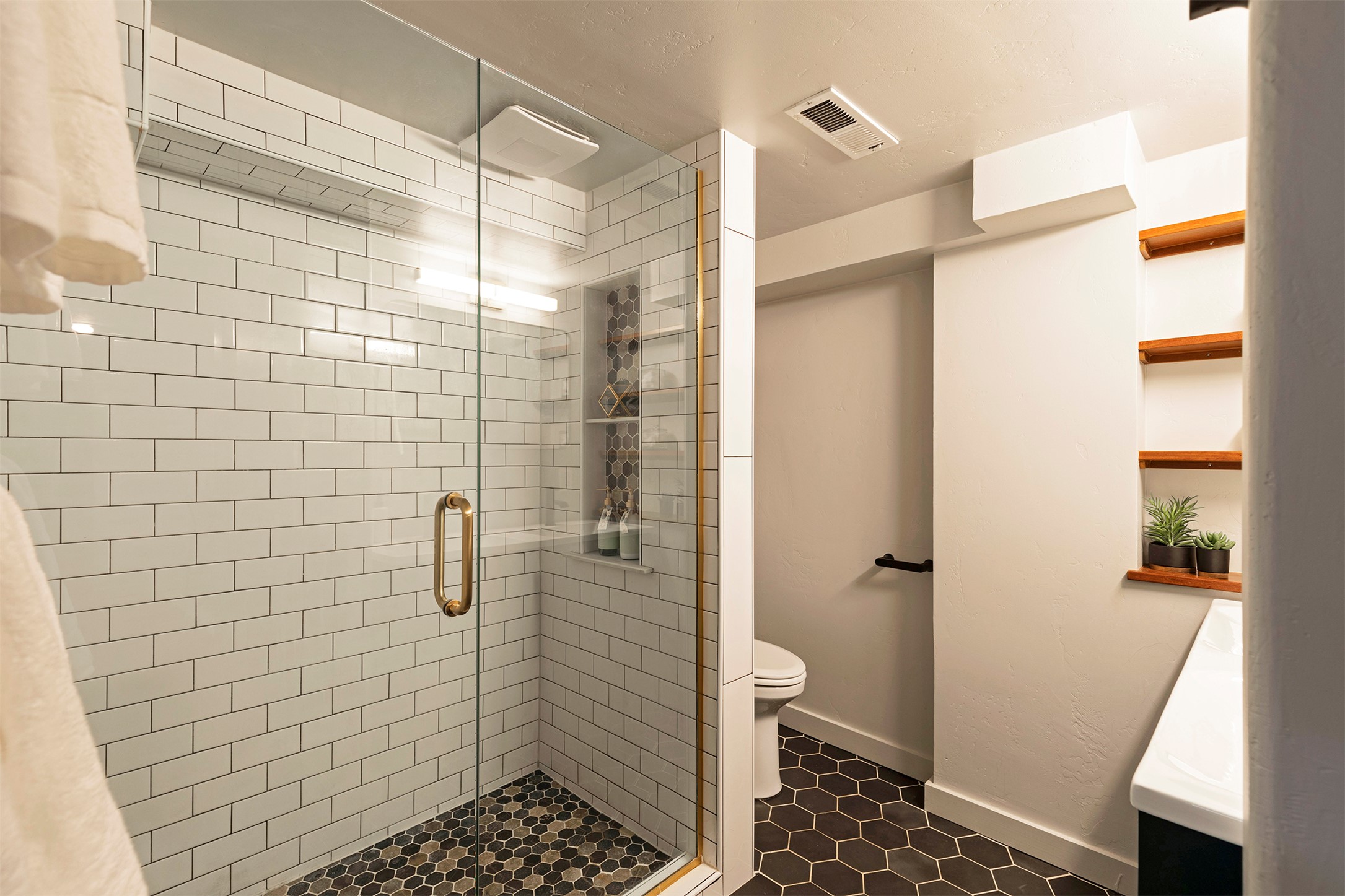 1423 S 4th Street W