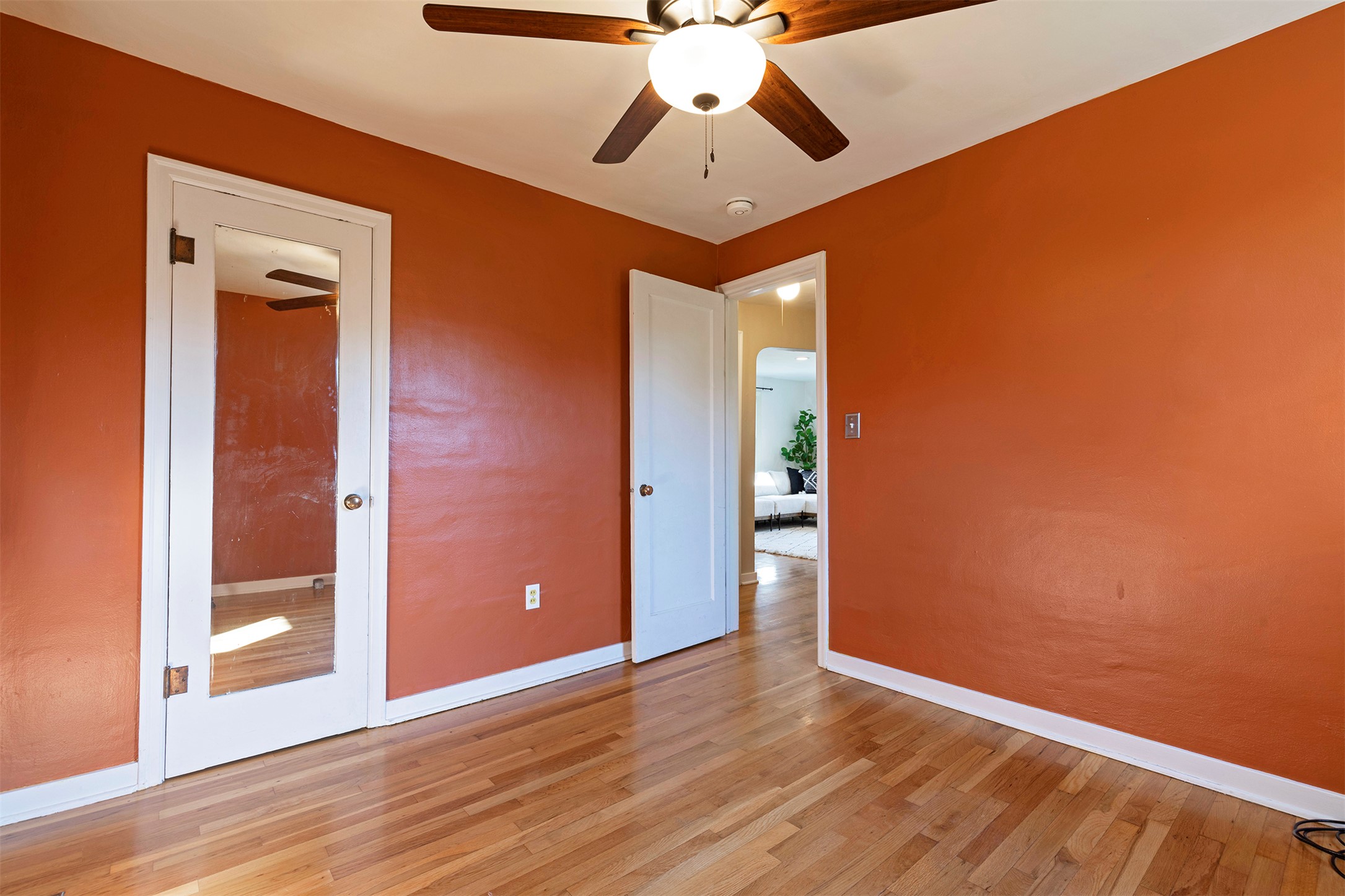 1423 S 4th Street W