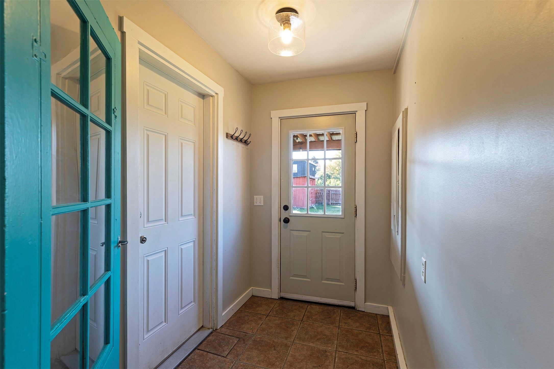 1423 S 4th Street W