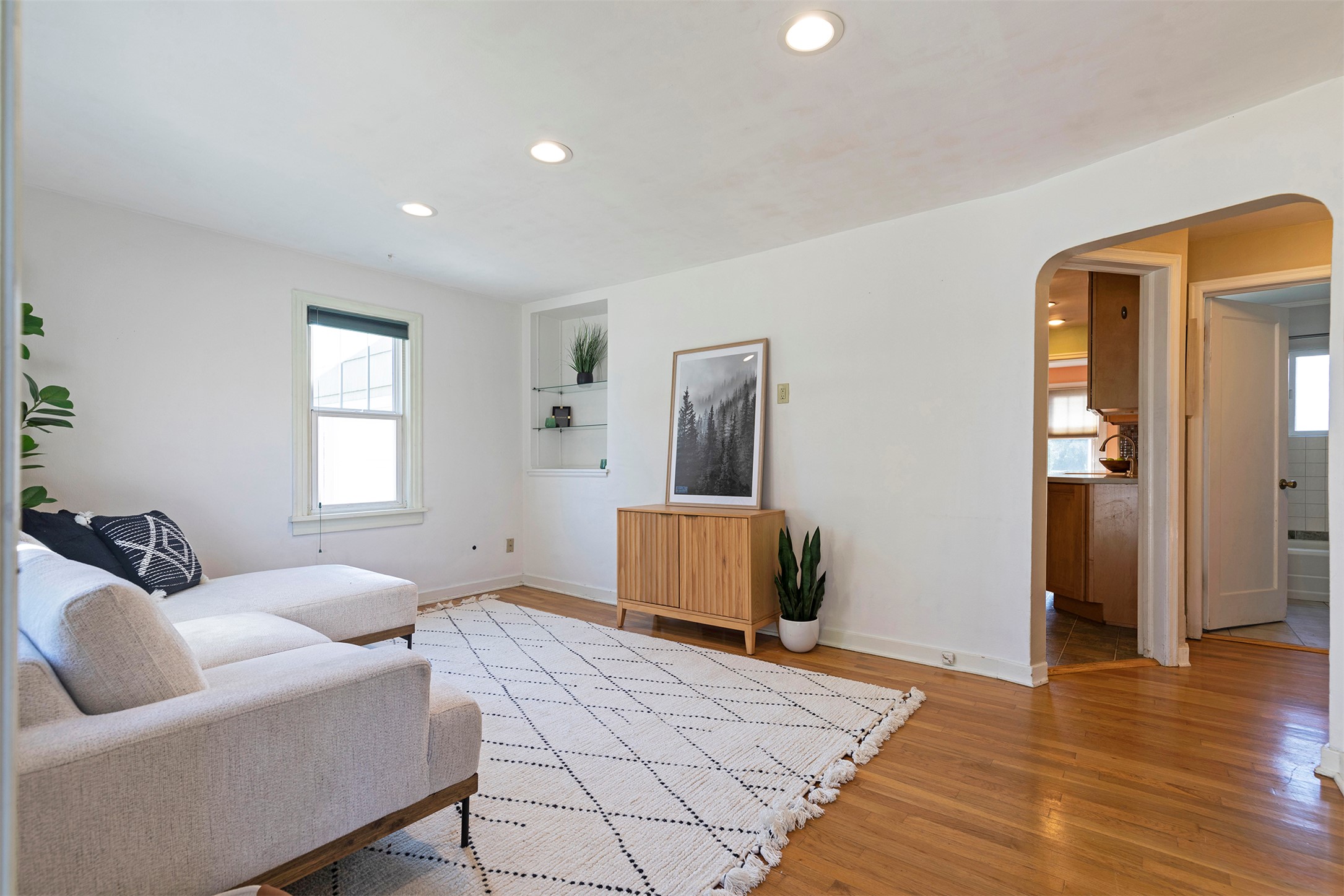 1423 S 4th Street W