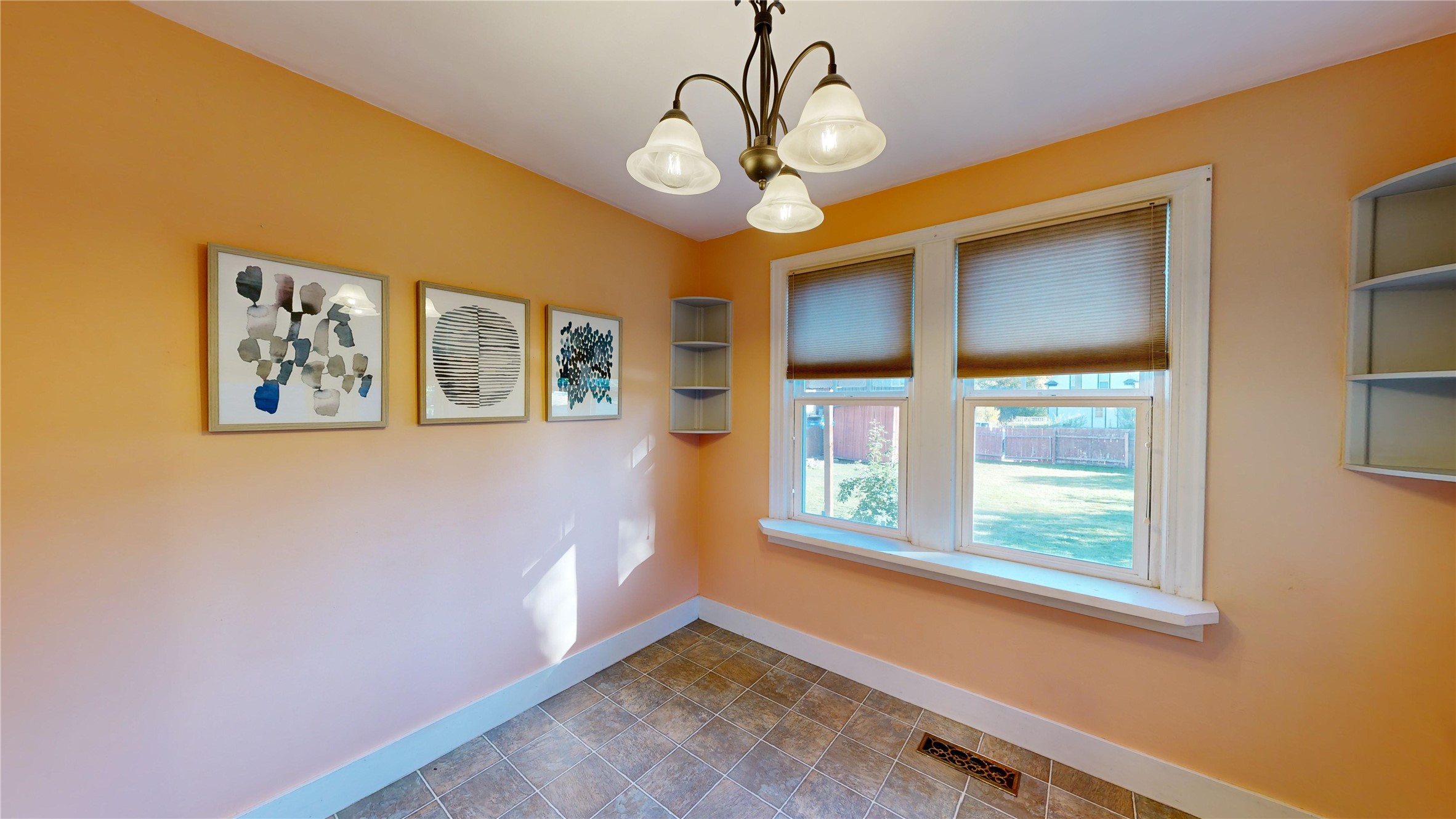 1423 S 4th Street W