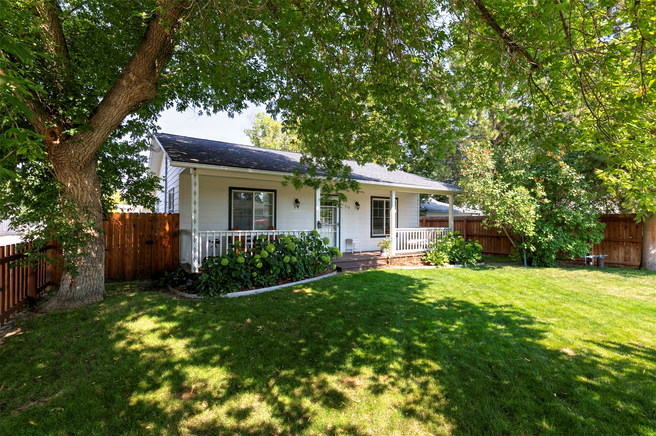 310 W Franklin Avenue