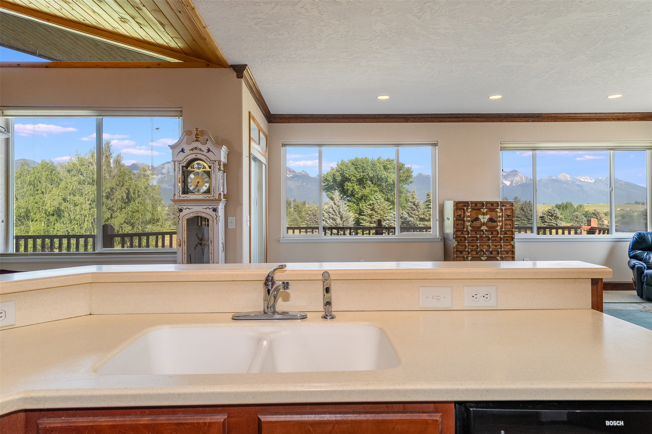 46452 Stagecoach Trail