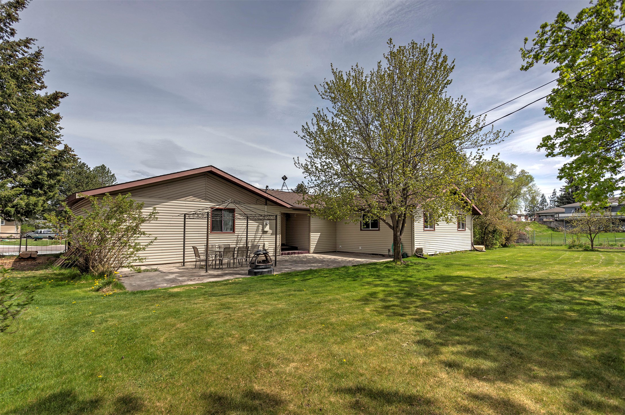 924 Gladis Drive