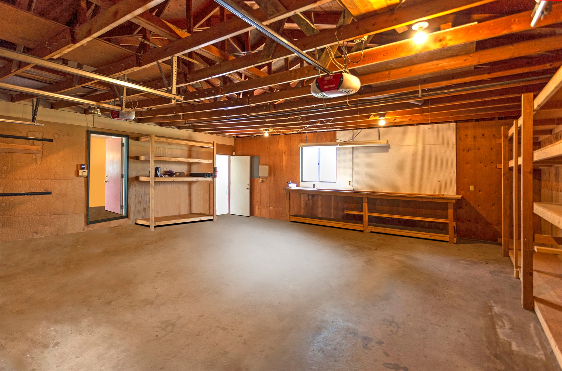 924 Gladis Drive