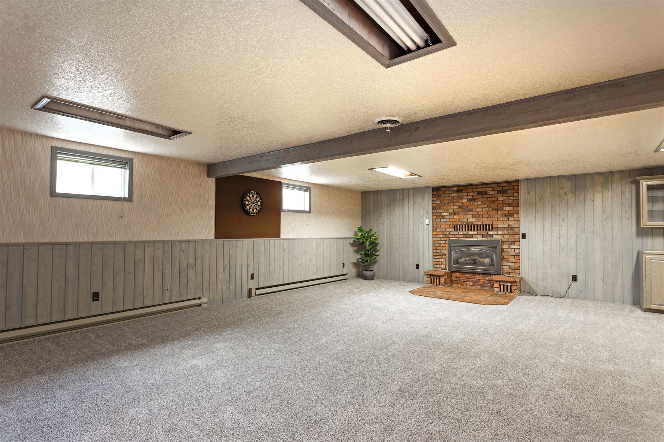 924 Gladis Drive