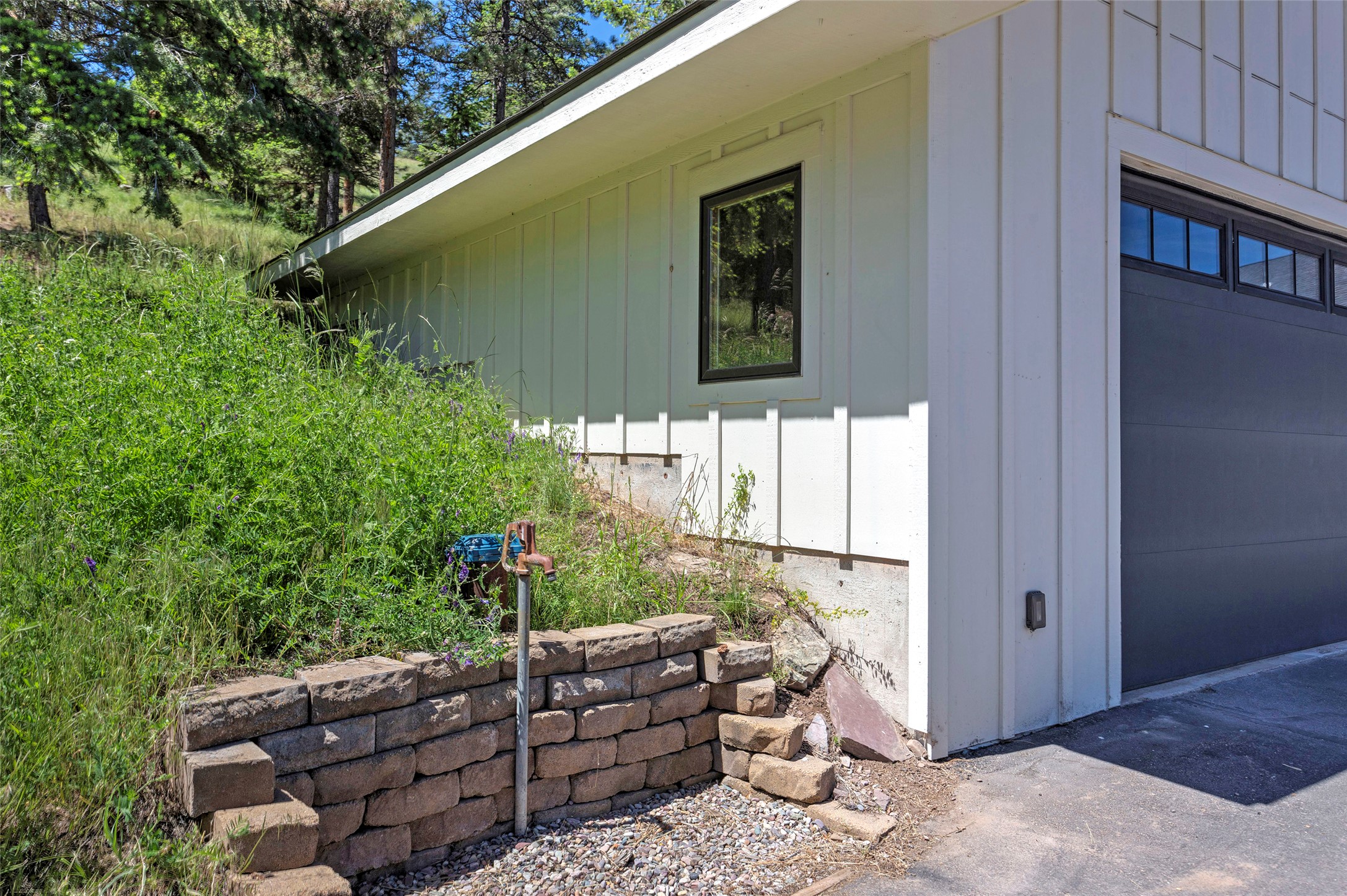 9755 Horseback Ridge Road