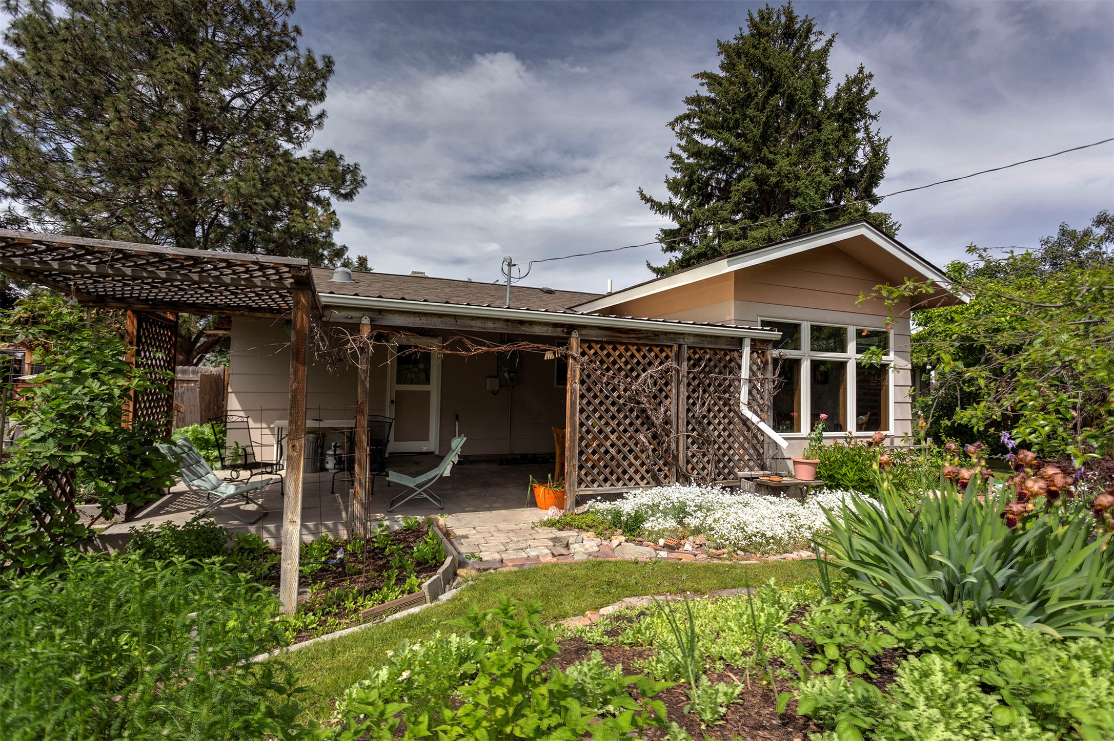 137 Cohosset Drive