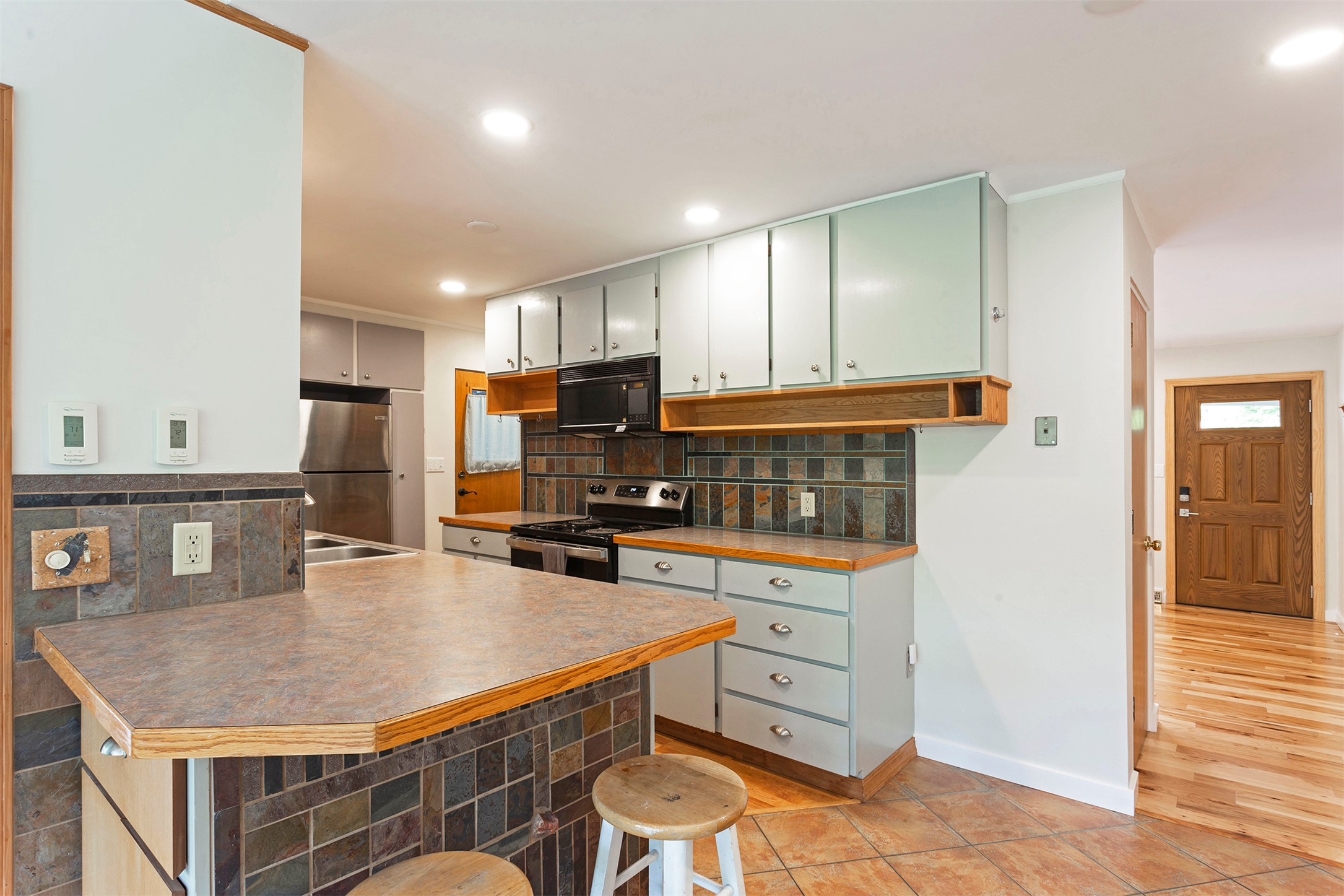 137 Cohosset Drive