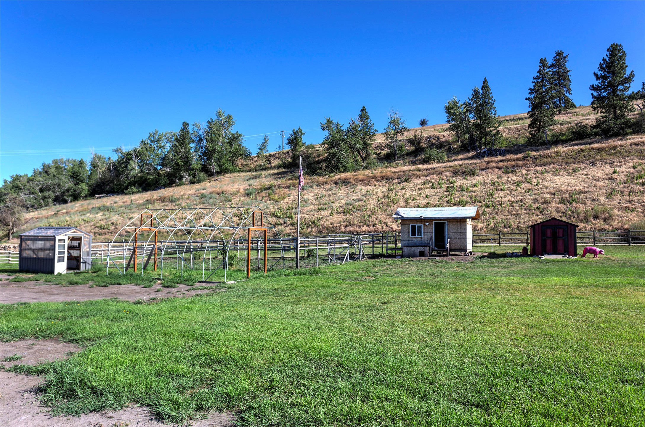 1073 N Burnt Fork Road