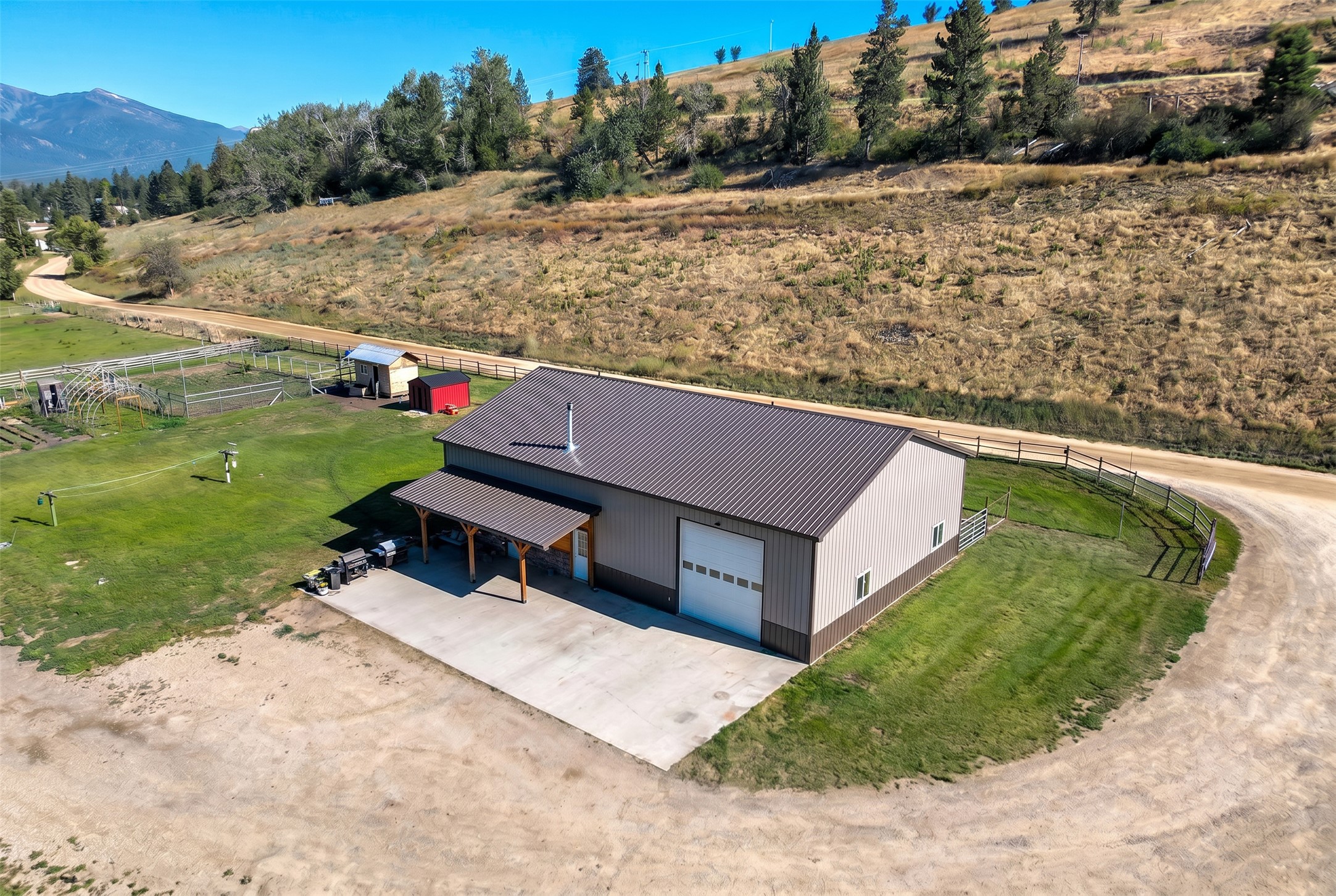 1073 N Burnt Fork Road