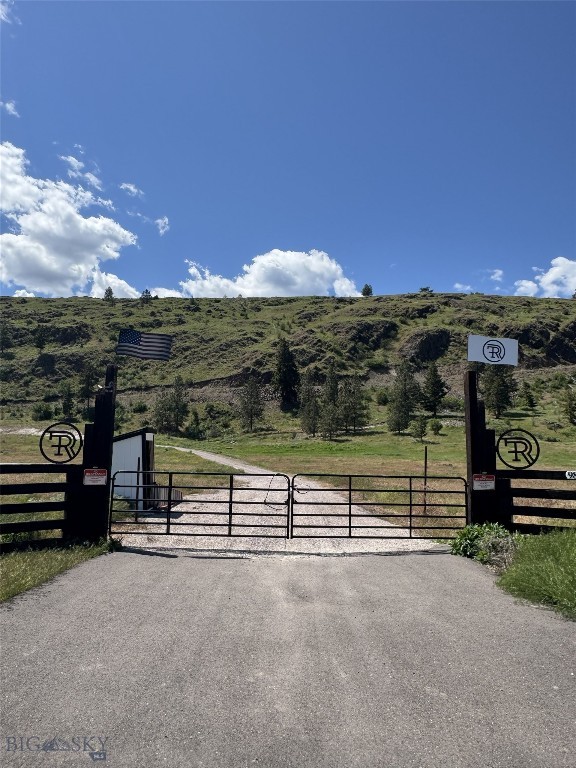 9800 Hwy 200