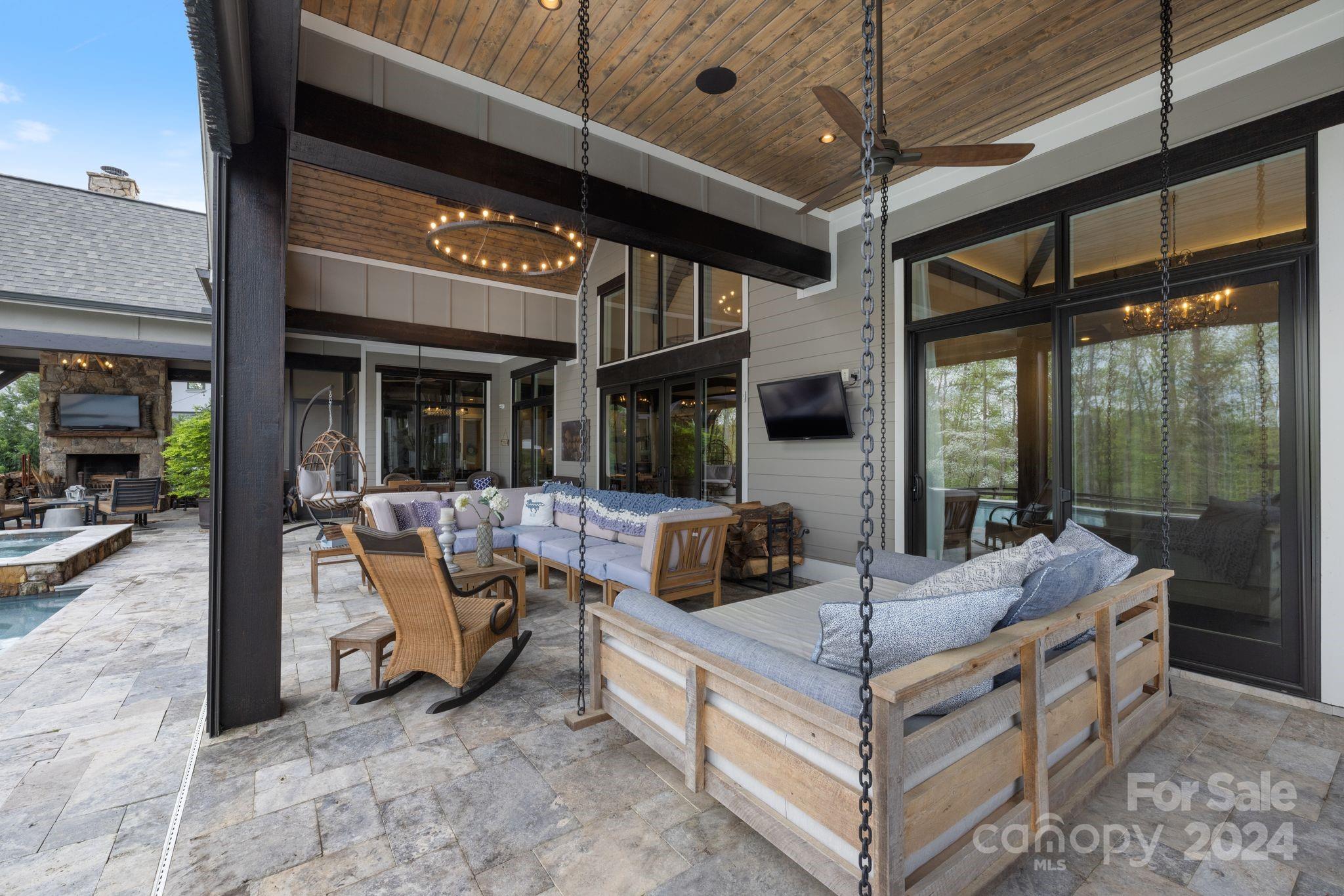 7334 Lakeridge Drive
