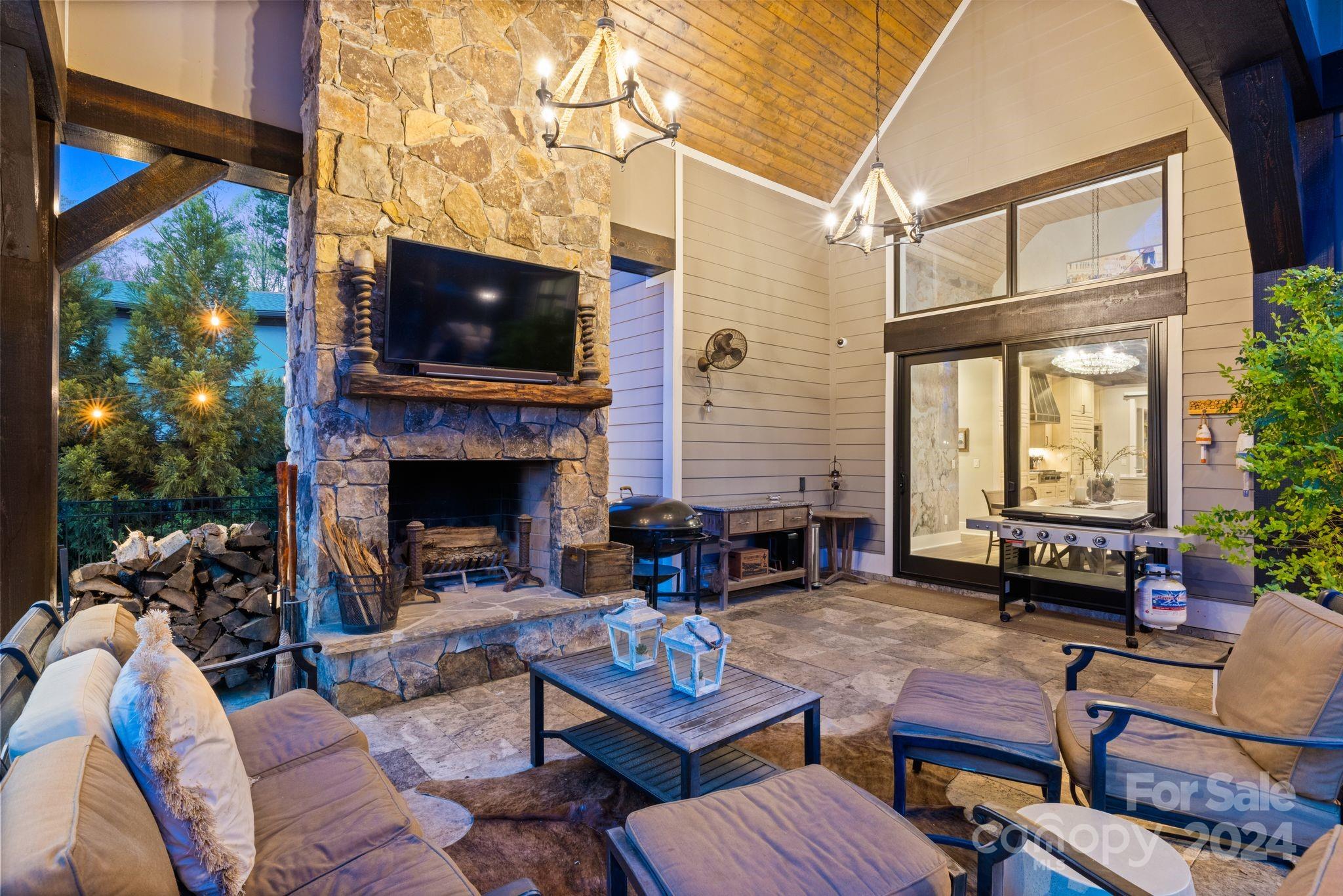 7334 Lakeridge Drive