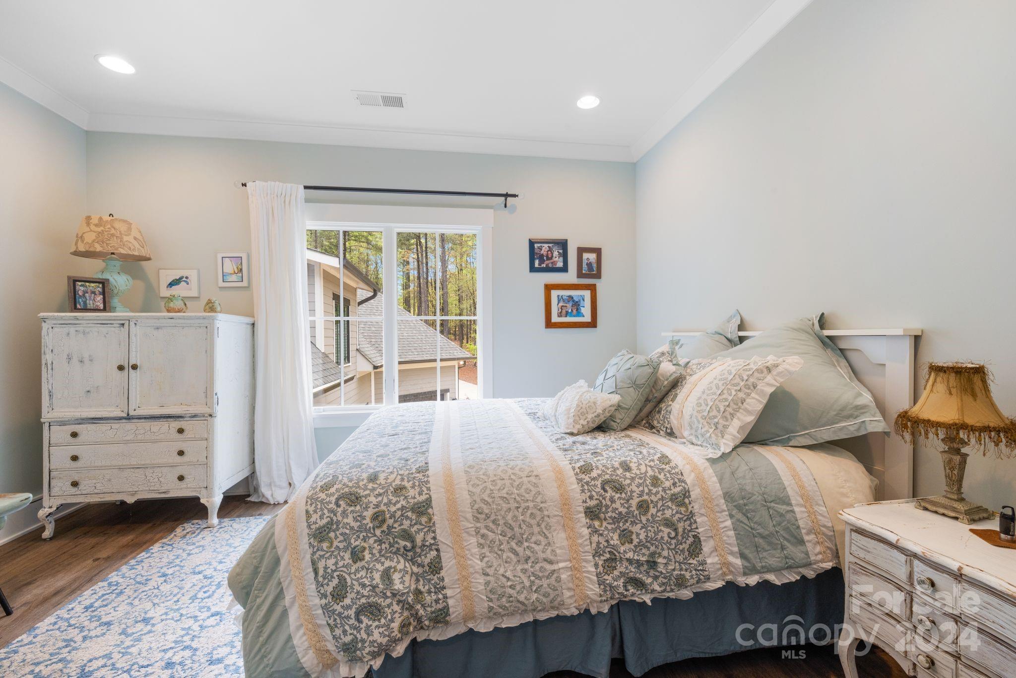 7334 Lakeridge Drive
