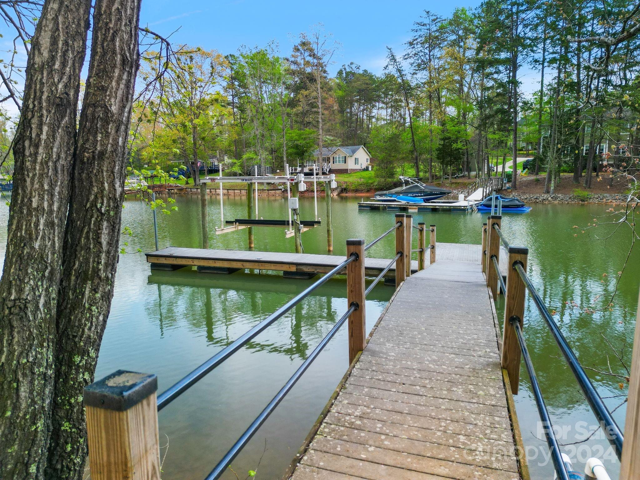 7334 Lakeridge Drive