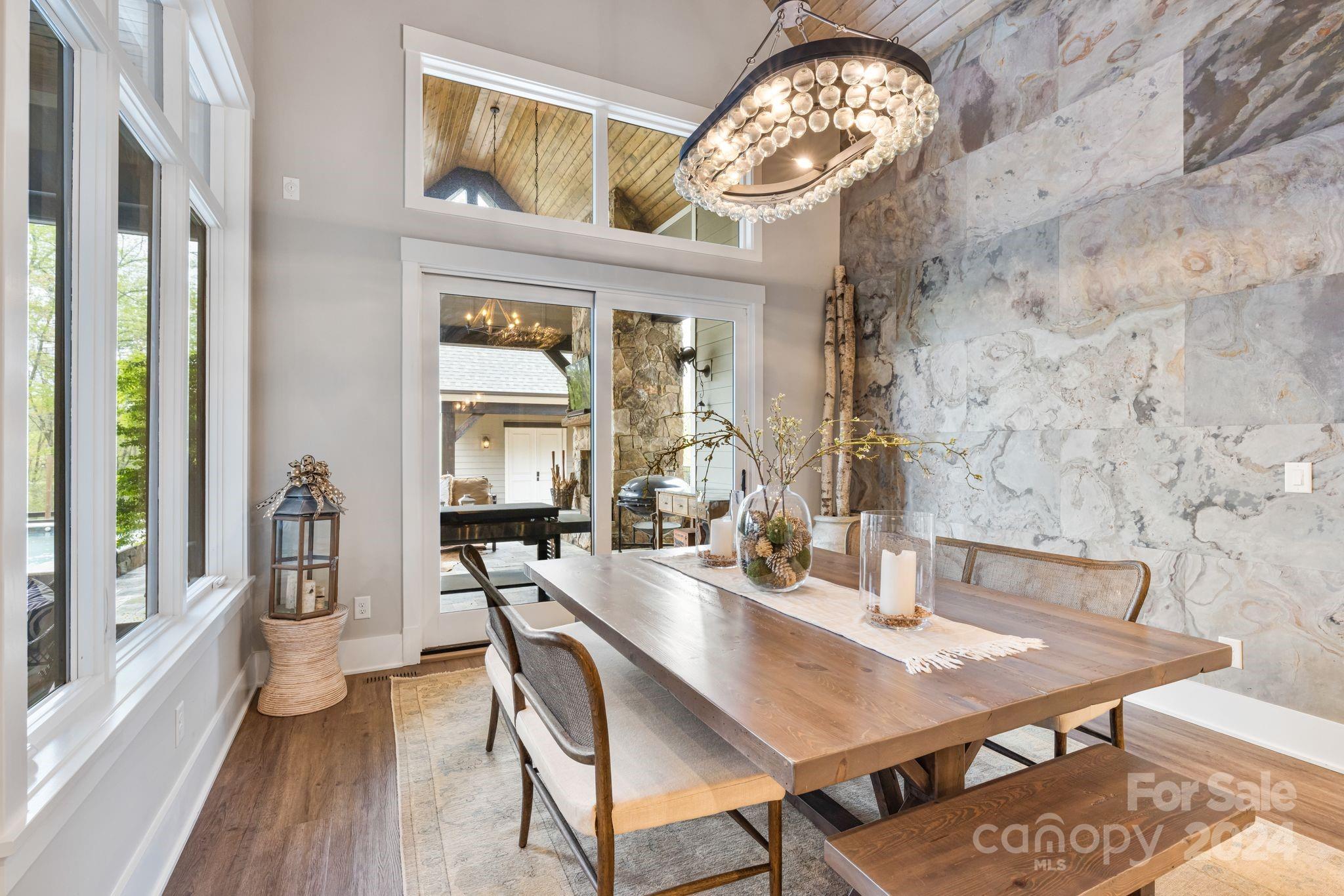 7334 Lakeridge Drive