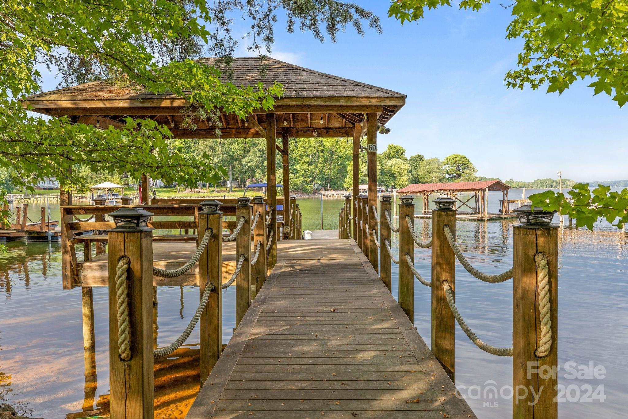 7086 Hawk Shadow Lane
