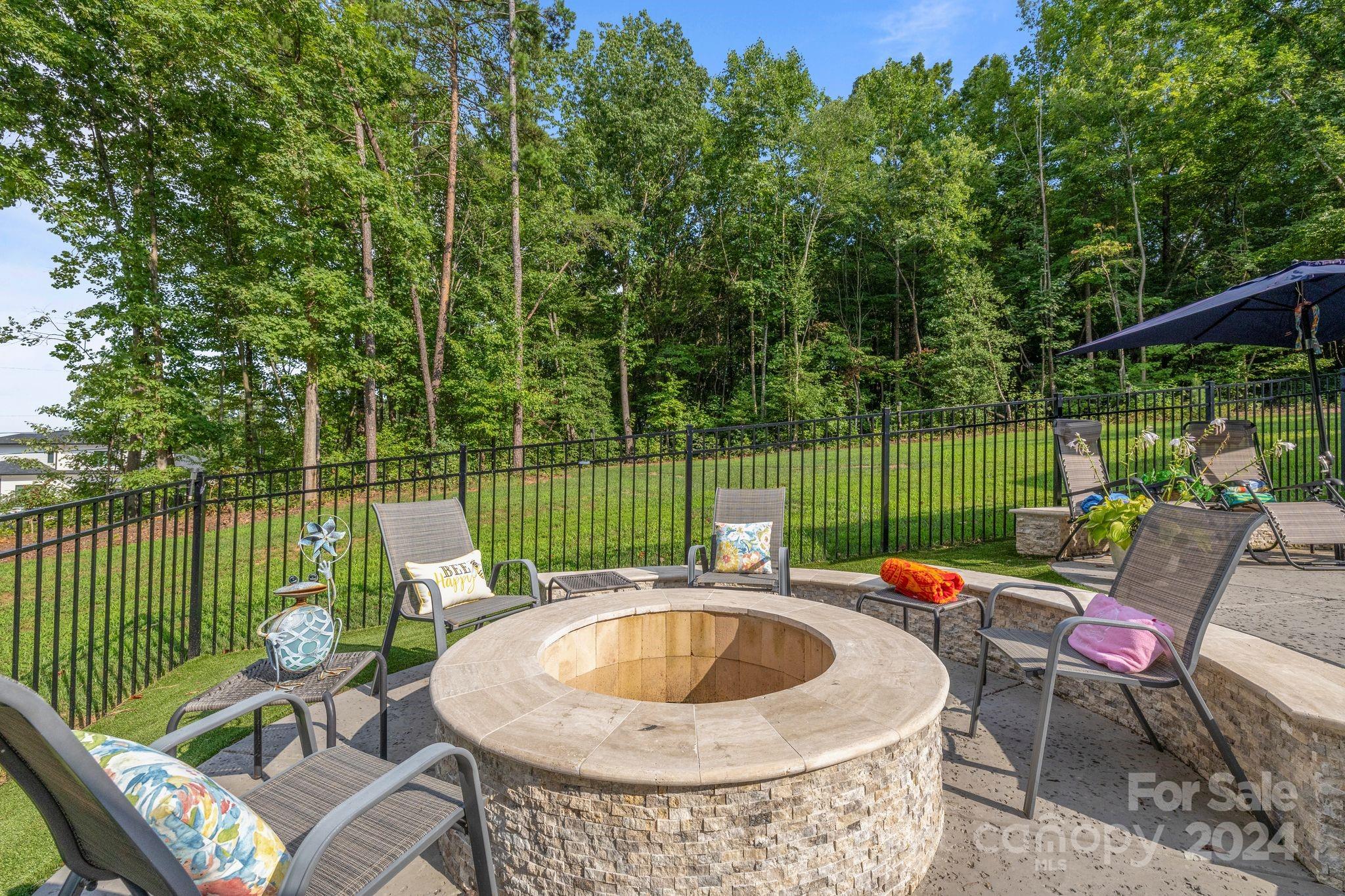 7086 Hawk Shadow Lane