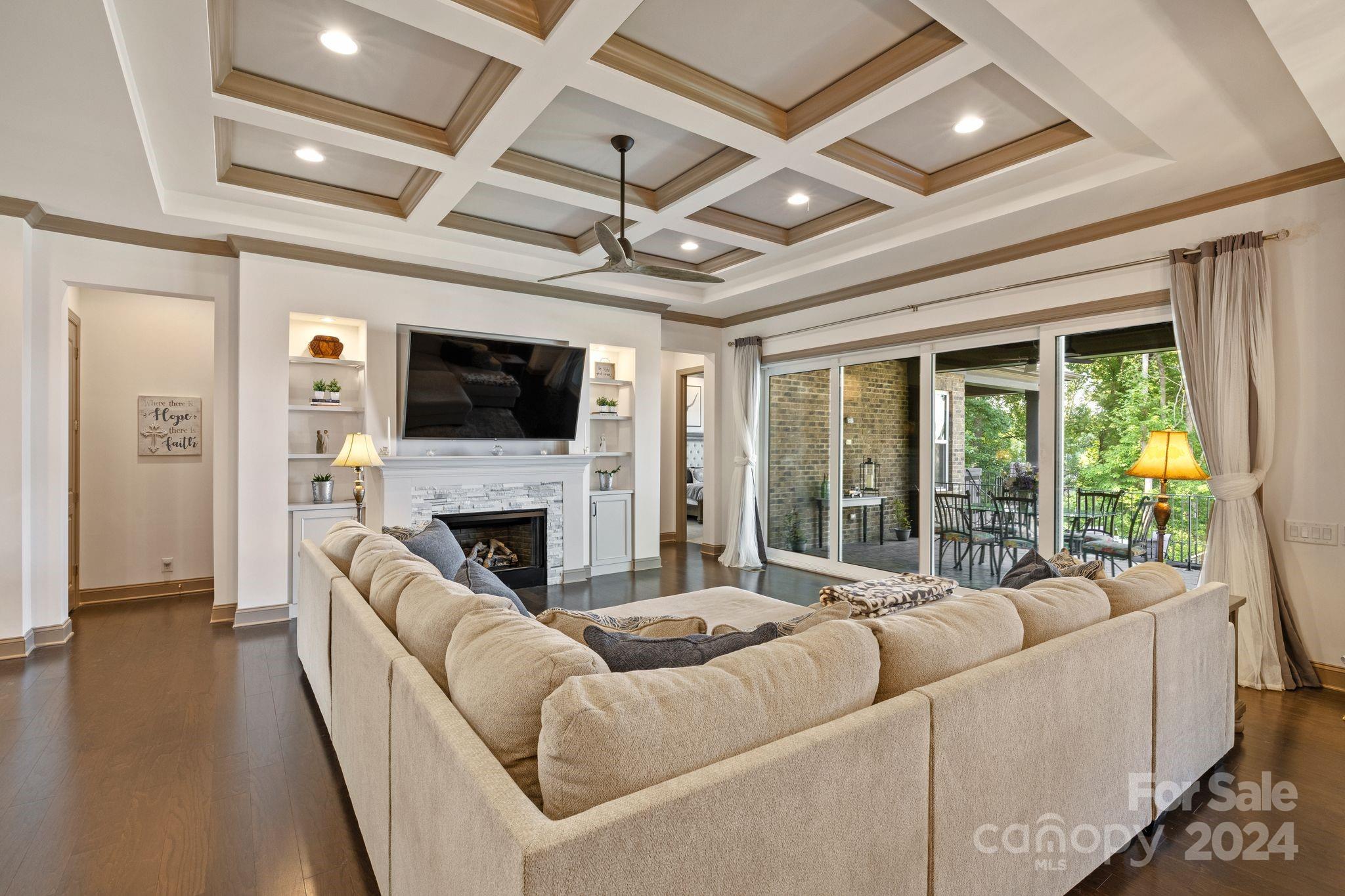 7086 Hawk Shadow Lane